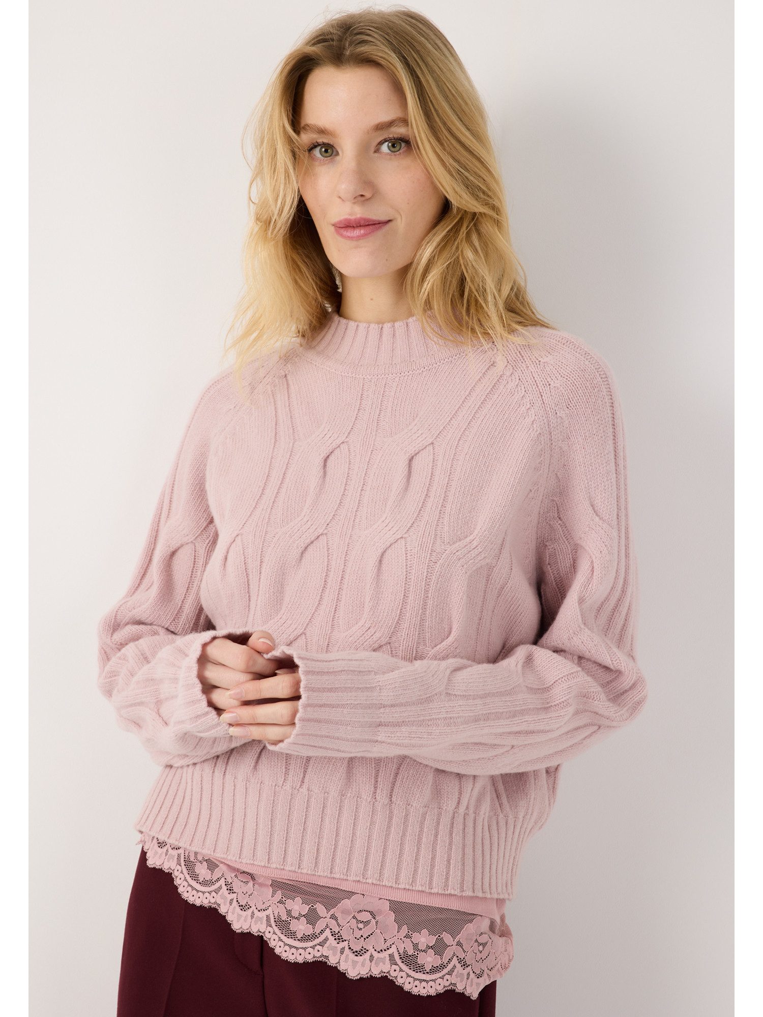 MORE&MORE Rundhalspullover edler, verkürzter Zopfstrick-Pullover