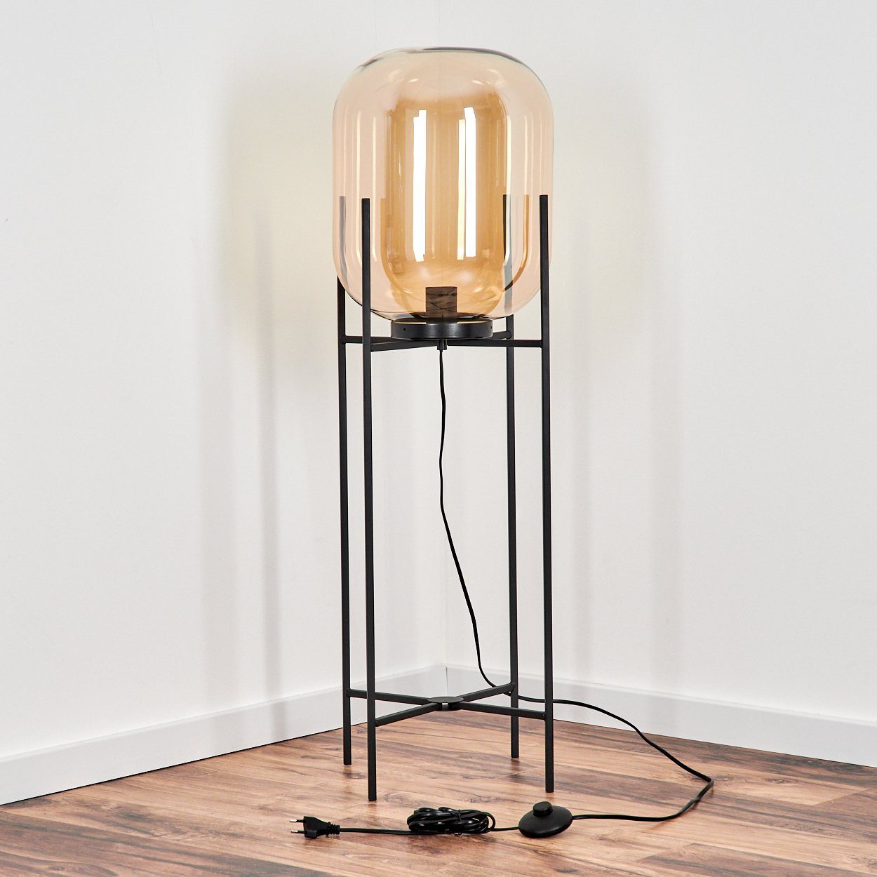 hofstein Stehlampe moderne Stehlampe aus Metall/Glas in Schwarz/Bernsteinfarben, ohne Leuchtmittel, Standleuchte, Glasschrim Ø30cm, Fußschalter, 1x E27, ohne Le – Bild 5 von 5
