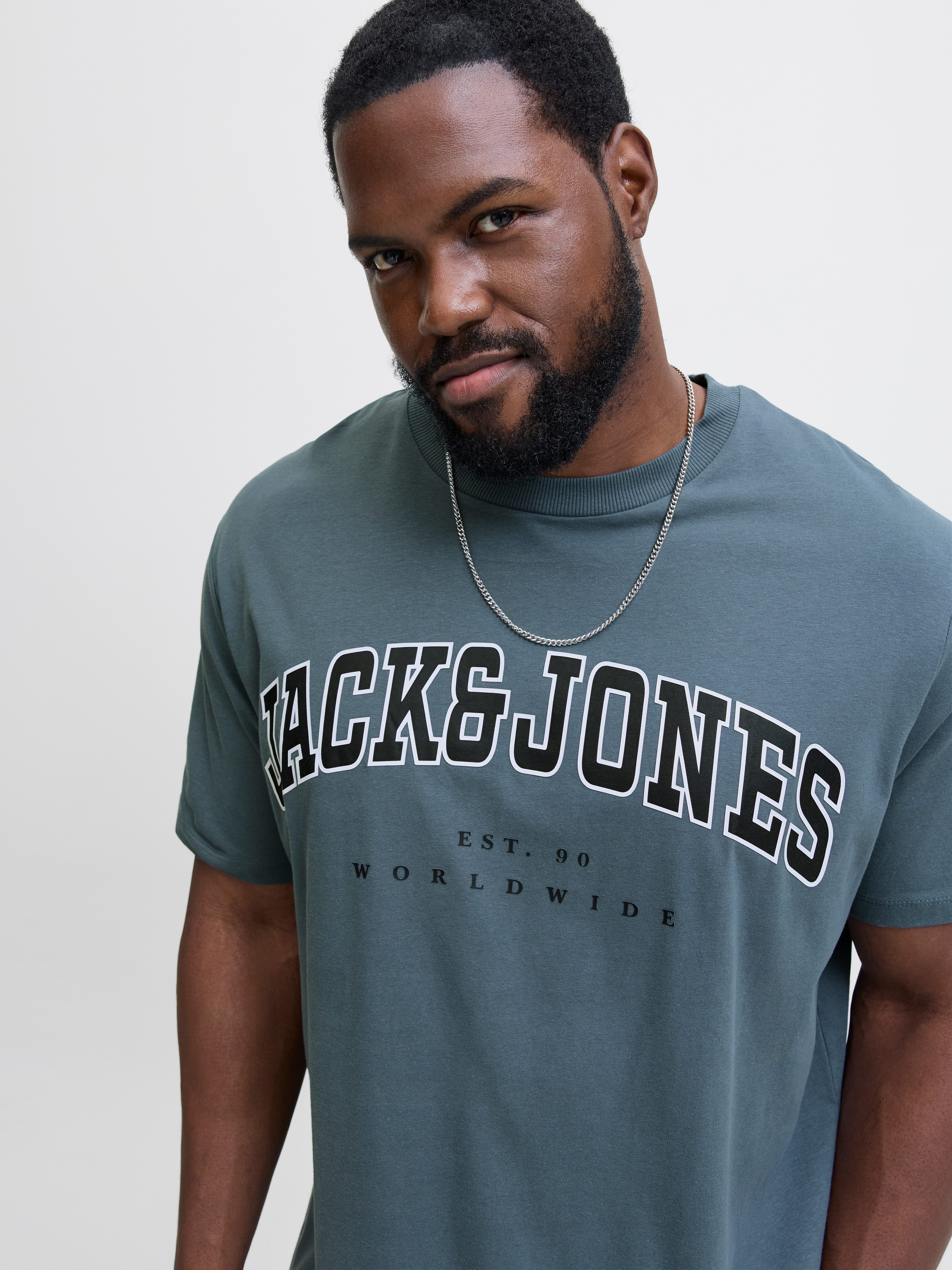 Jack & Jones PlusSize T-Shirt JJECALEB VARSITY TEE SS O-NECK NOOS PLS mit Logobranding