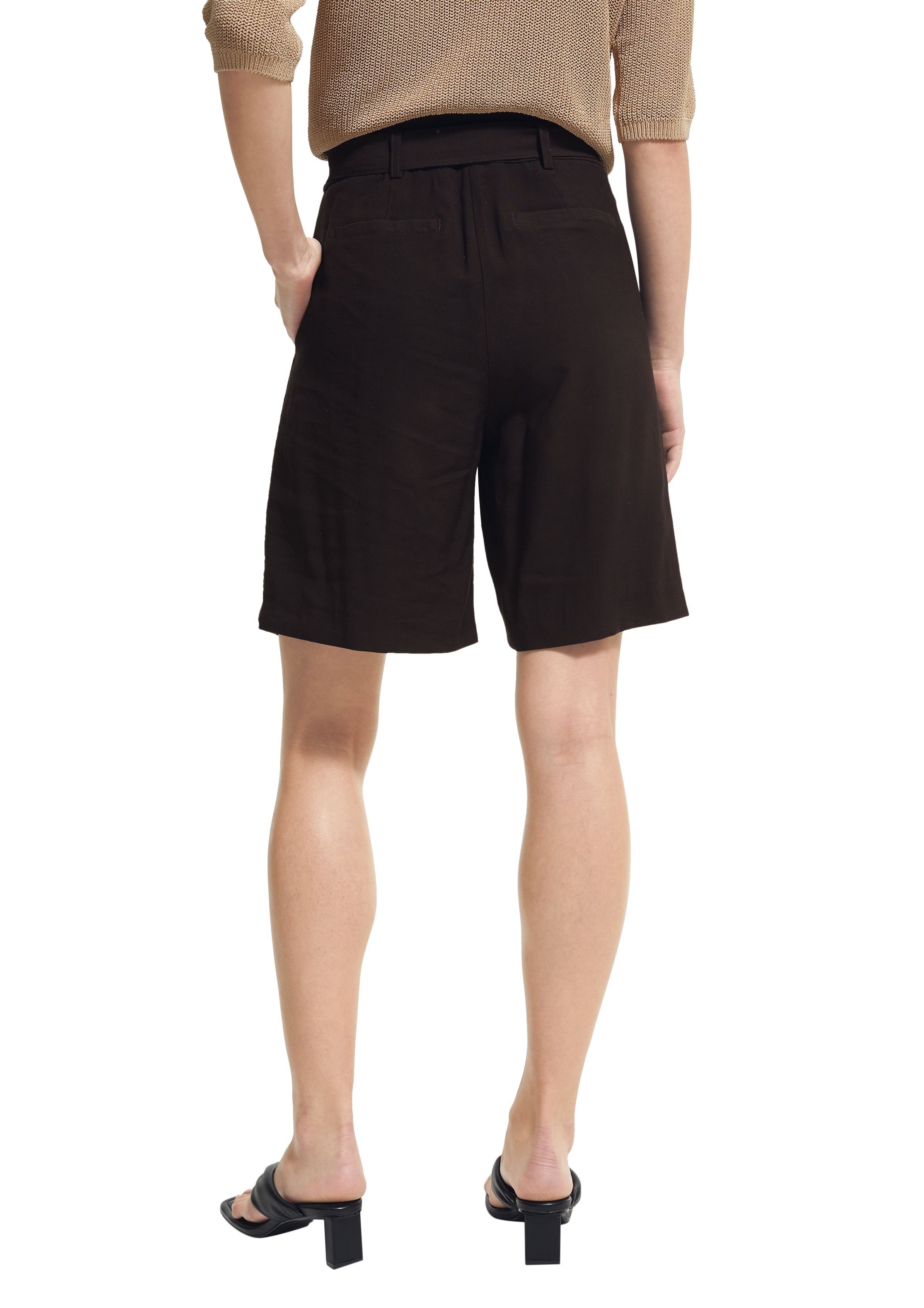 comma Shorts