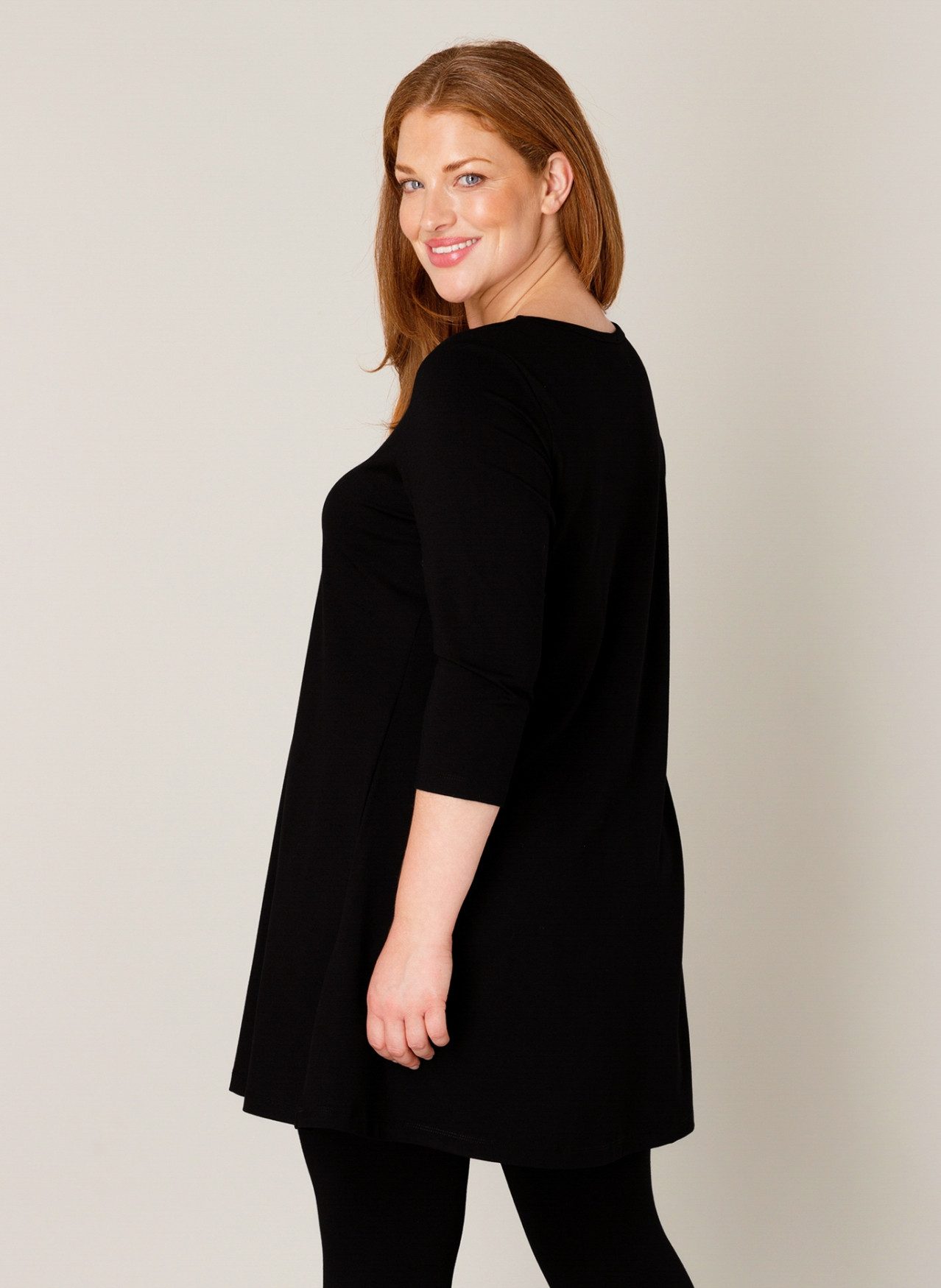 Base Level Curvy Tunikashirt Aria mit Rundhalsausschnitt günstig online kaufen