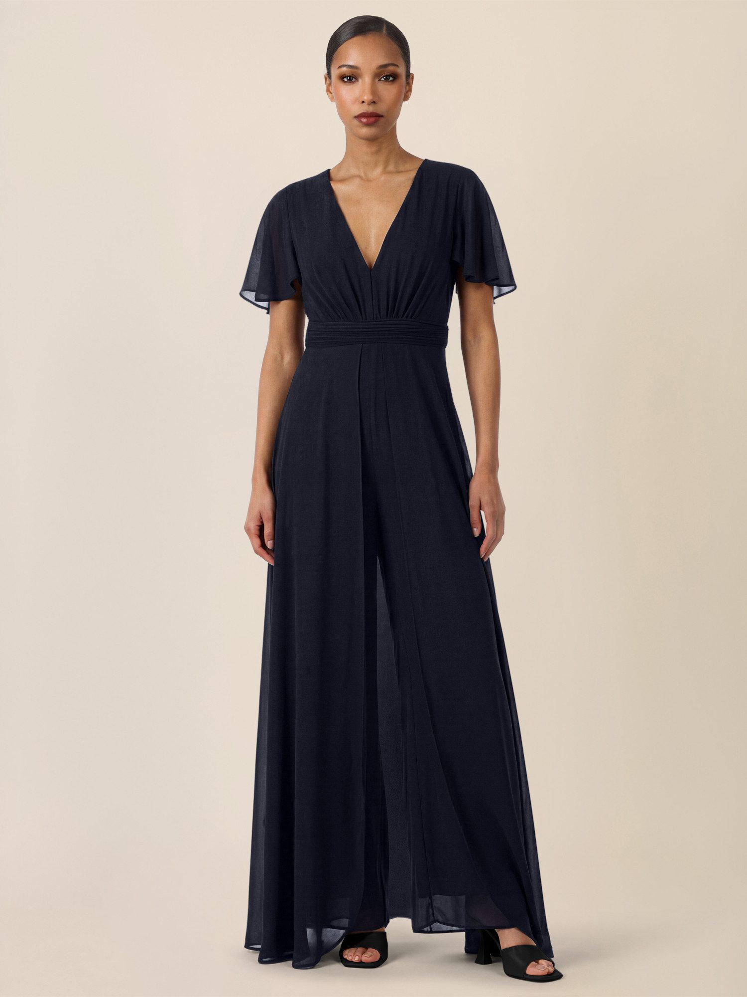 Apart Jumpsuit mit fließendem Beinverlauf