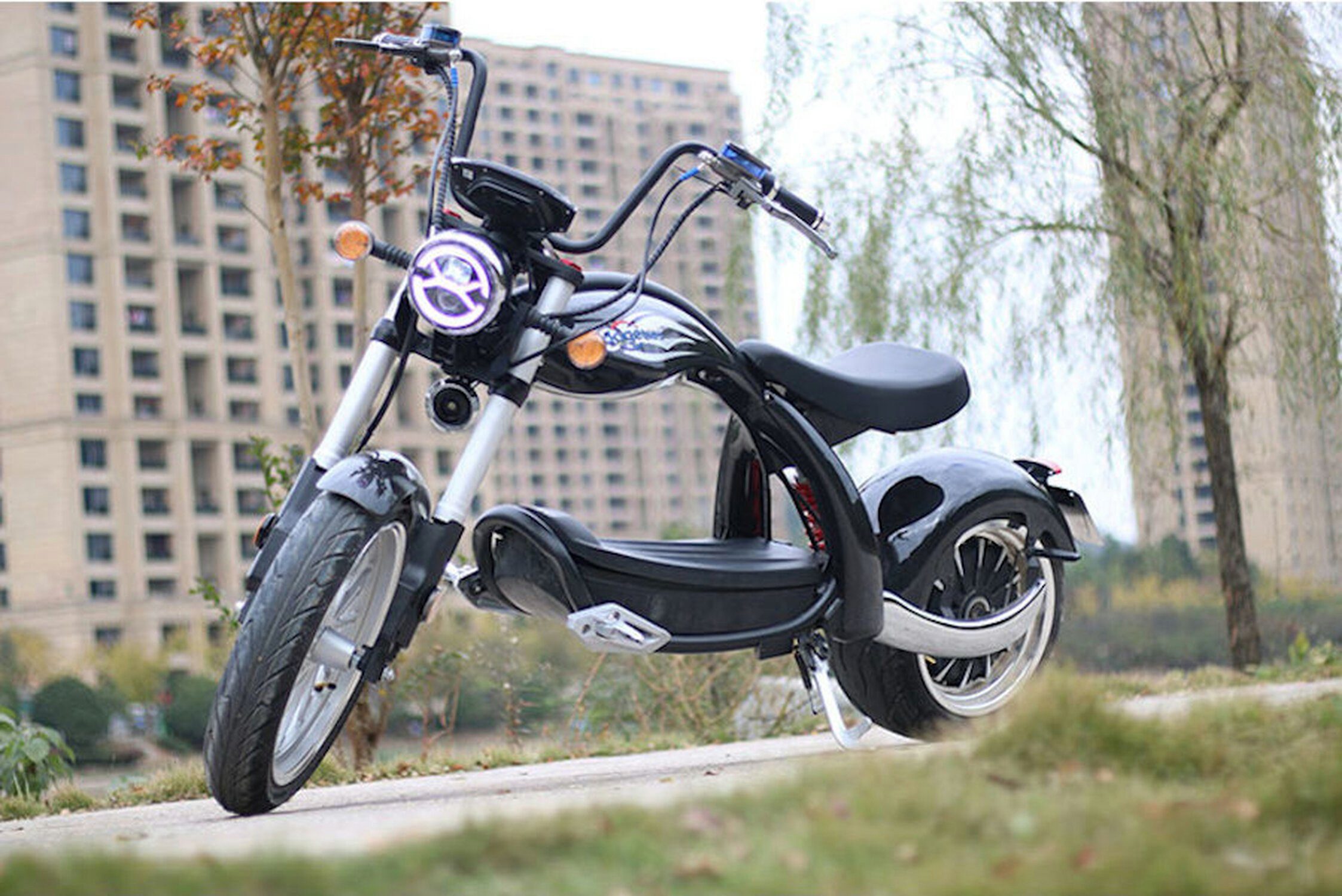 TPFLiving E-Scooter Coco Bike e-Chopper - Elektroroller -Akku: 1 x 60  Volt/28Ah, 48 km/h, Roller elektro ab 14 Jahren mit Scheibenbremsen -  Farbe: schwarz
