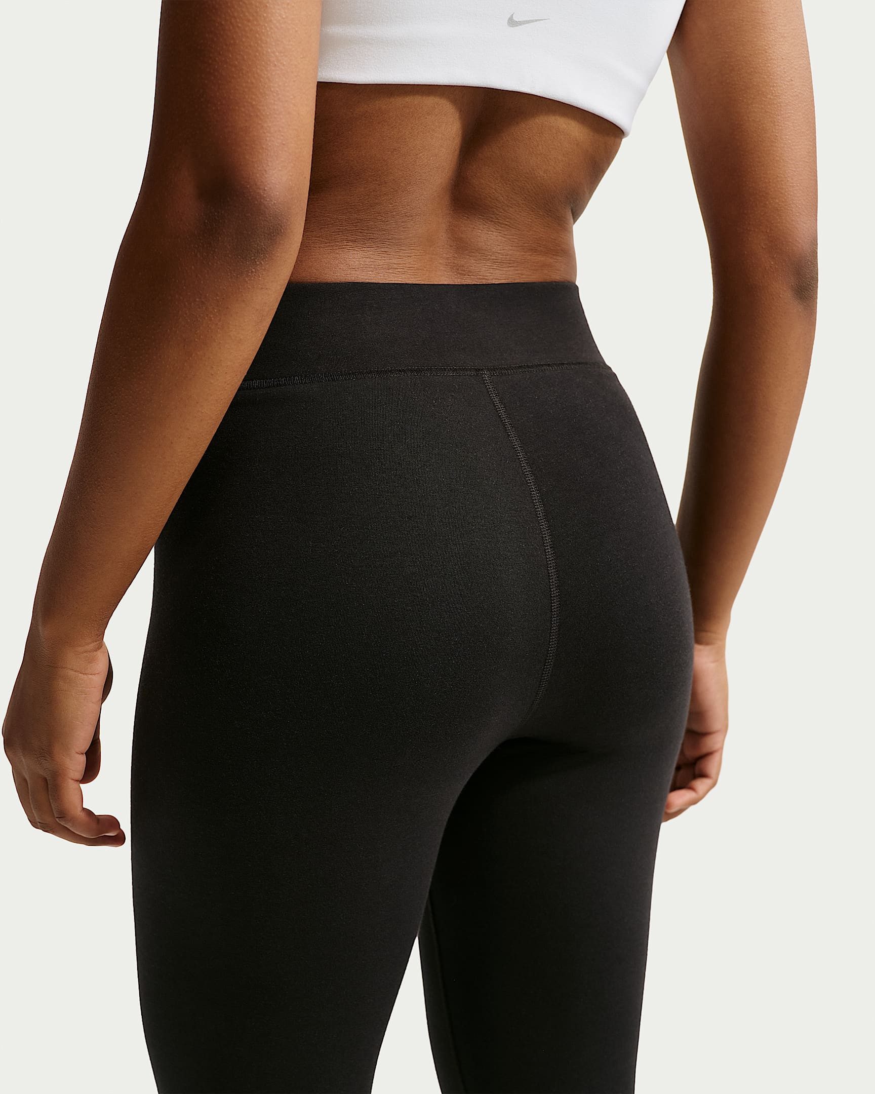 Nike Sportswear Leggings W NSW NK CLSC HR 7/8 TIGHT LBR 7/8 Länge, eng anliegende Passform, hoher Bund