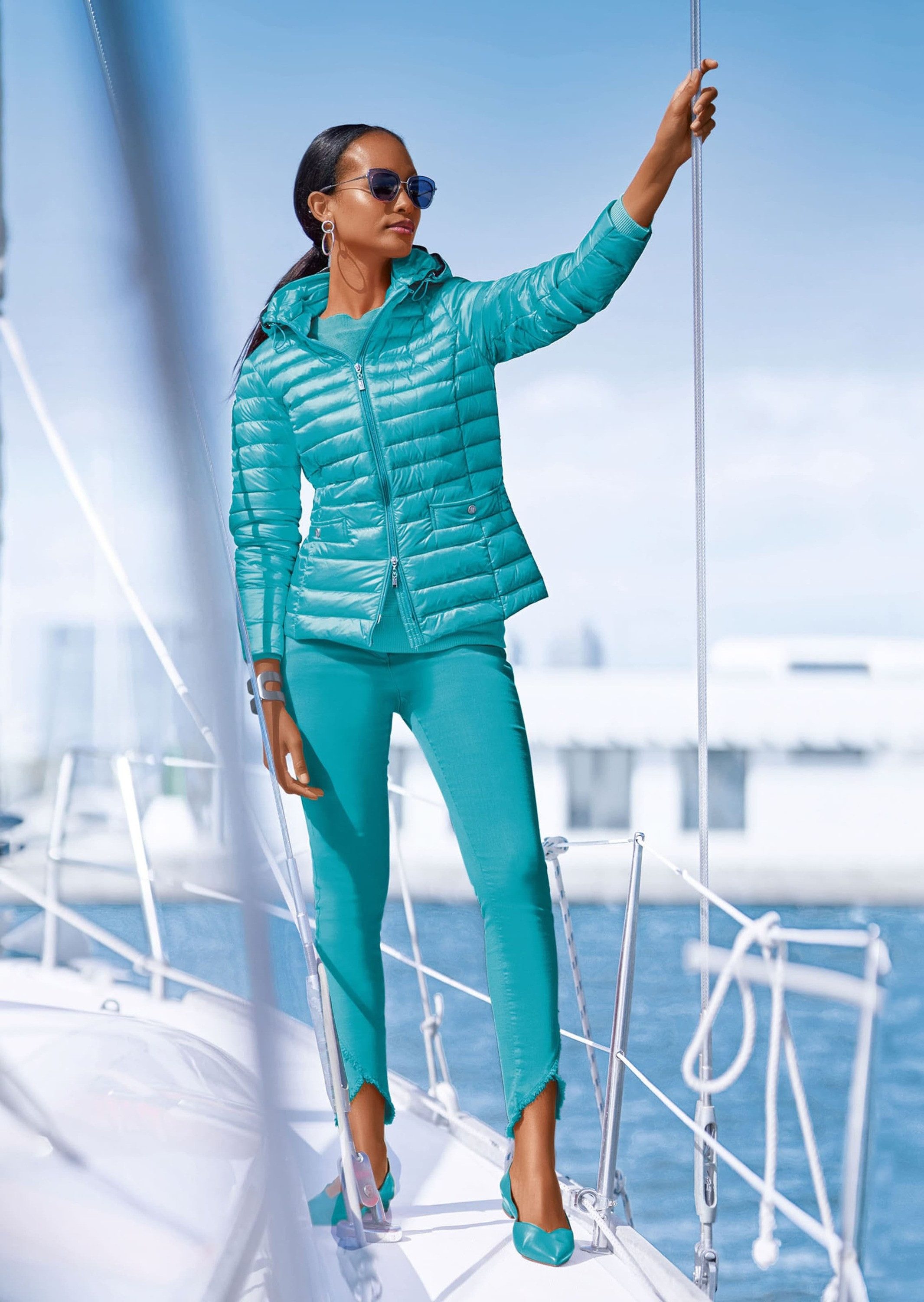 MADELEINE Gerade Jeans Verkürzte 5-Pocket-Hose mit Fransen Modisch verkürzte Hose mit abgeschrägtem Fransensaum, Cotton-Stretch