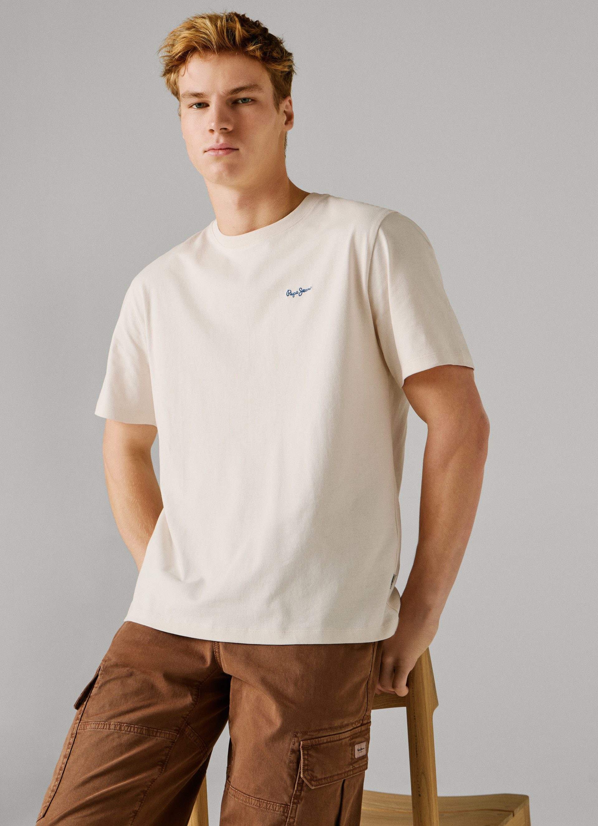Pepe Jeans T-Shirt CONTRAST CONNOR mit Rundhals und gesticktem Logo – Bild 3 von 5