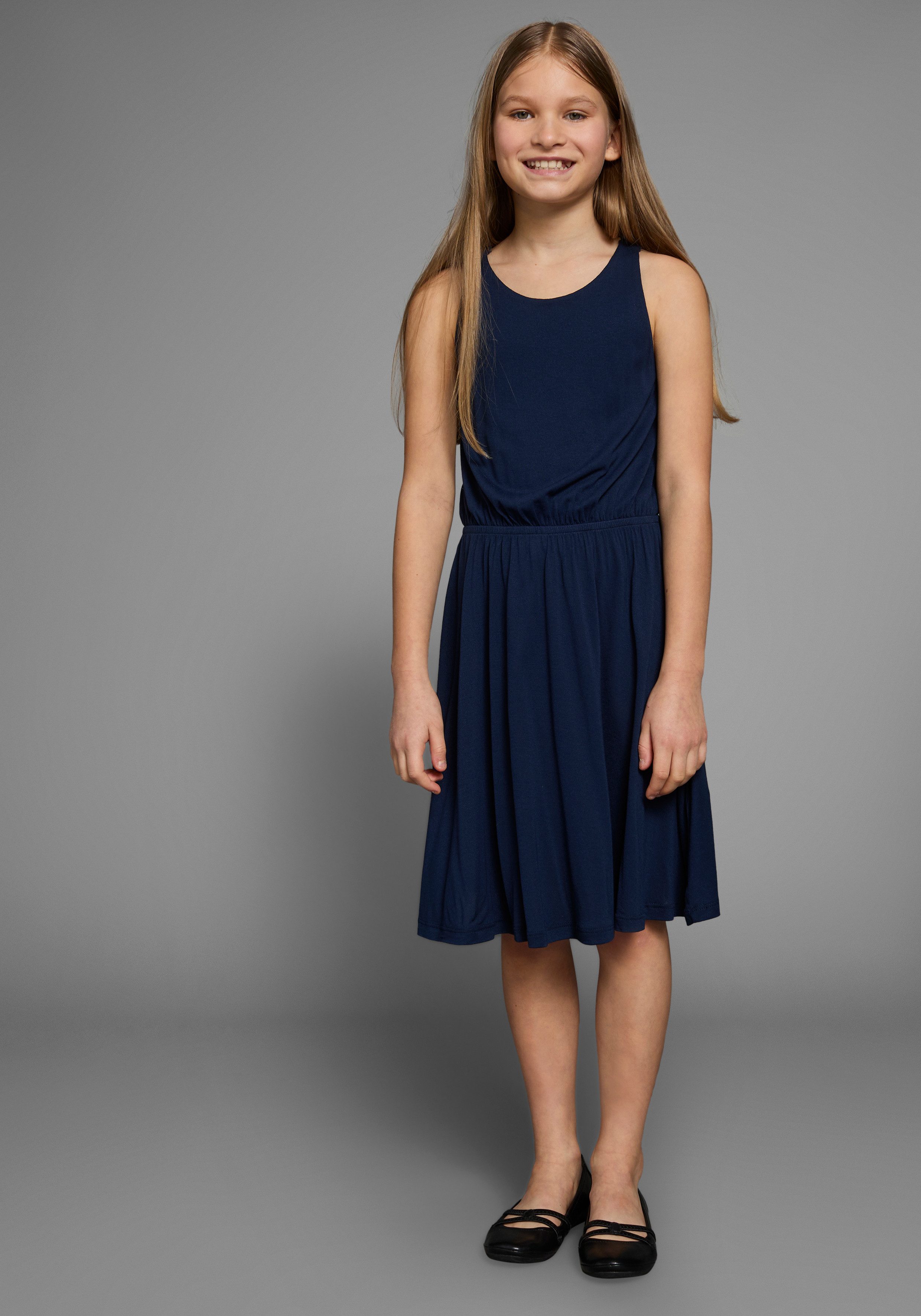 Zum Outfit 9