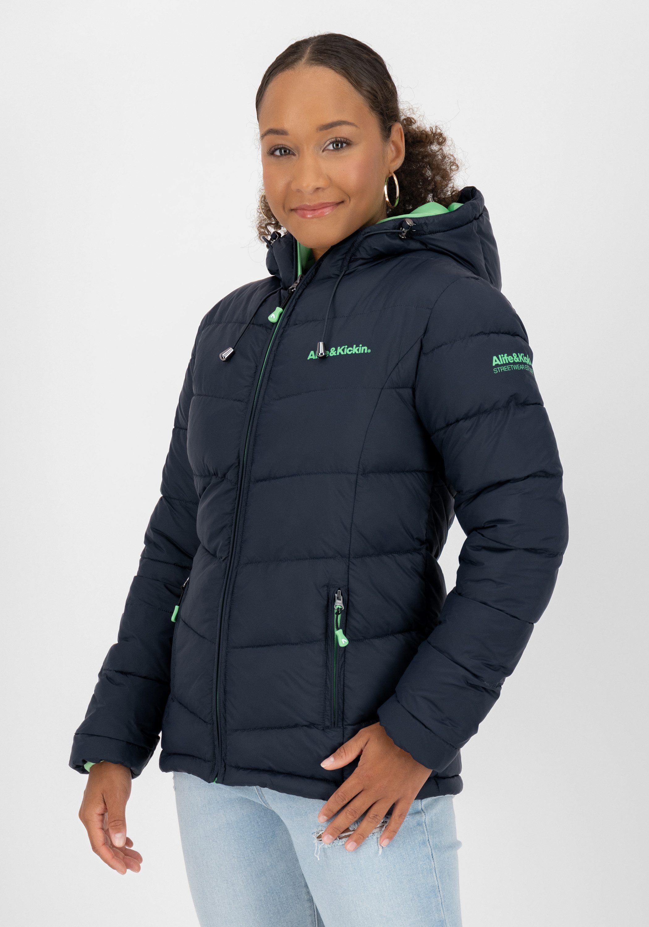 Alife & Kickin Steppjacke AndriaAK leichte, taillierte Übergangsjacke mit breiter Steppung und Kapuze – Bild 2 von 5