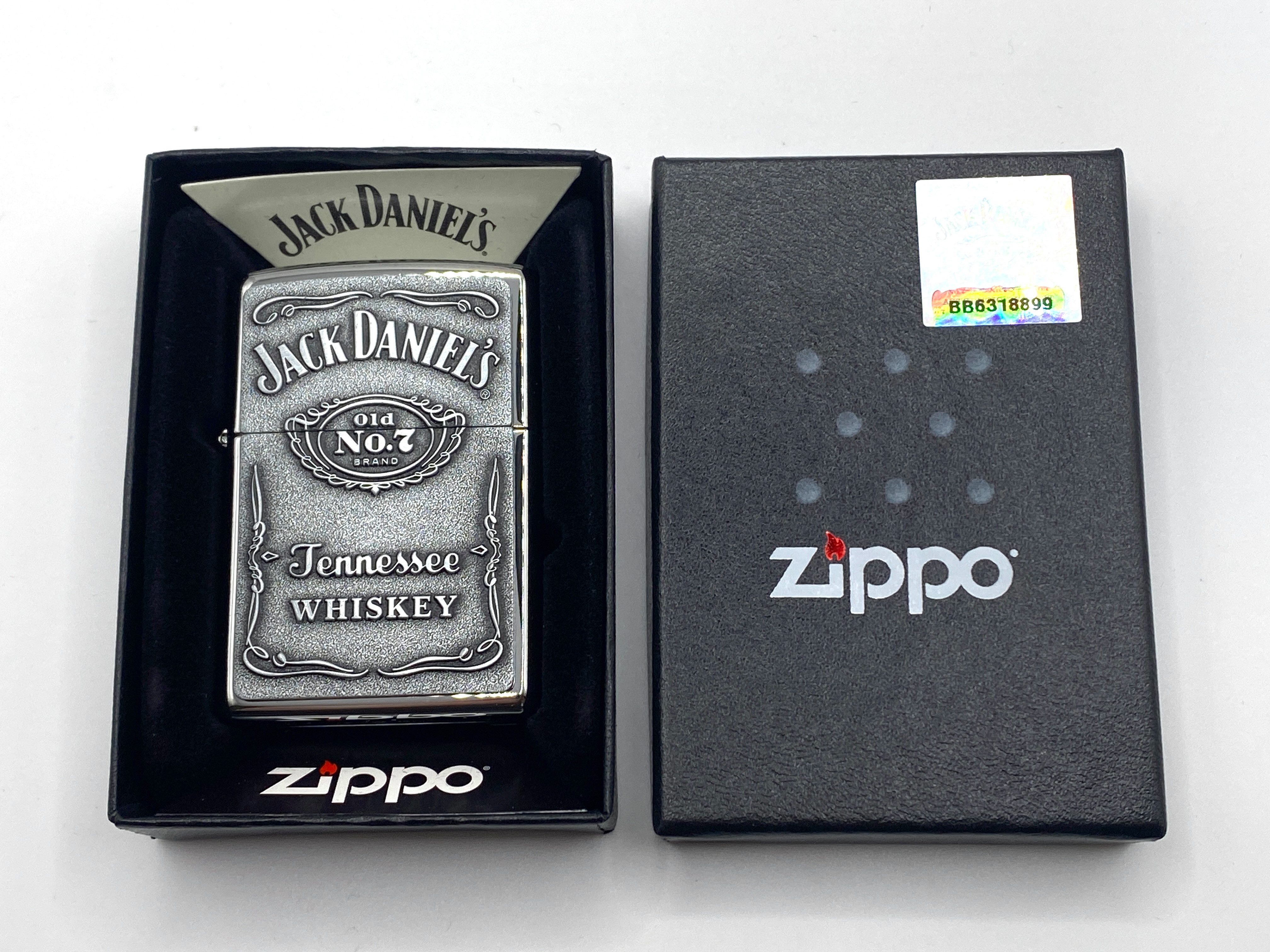 Feuerzeug Jack Daniel's Chrome Emblem Premium Set - Sturmfeuerzeug Geschenkidee