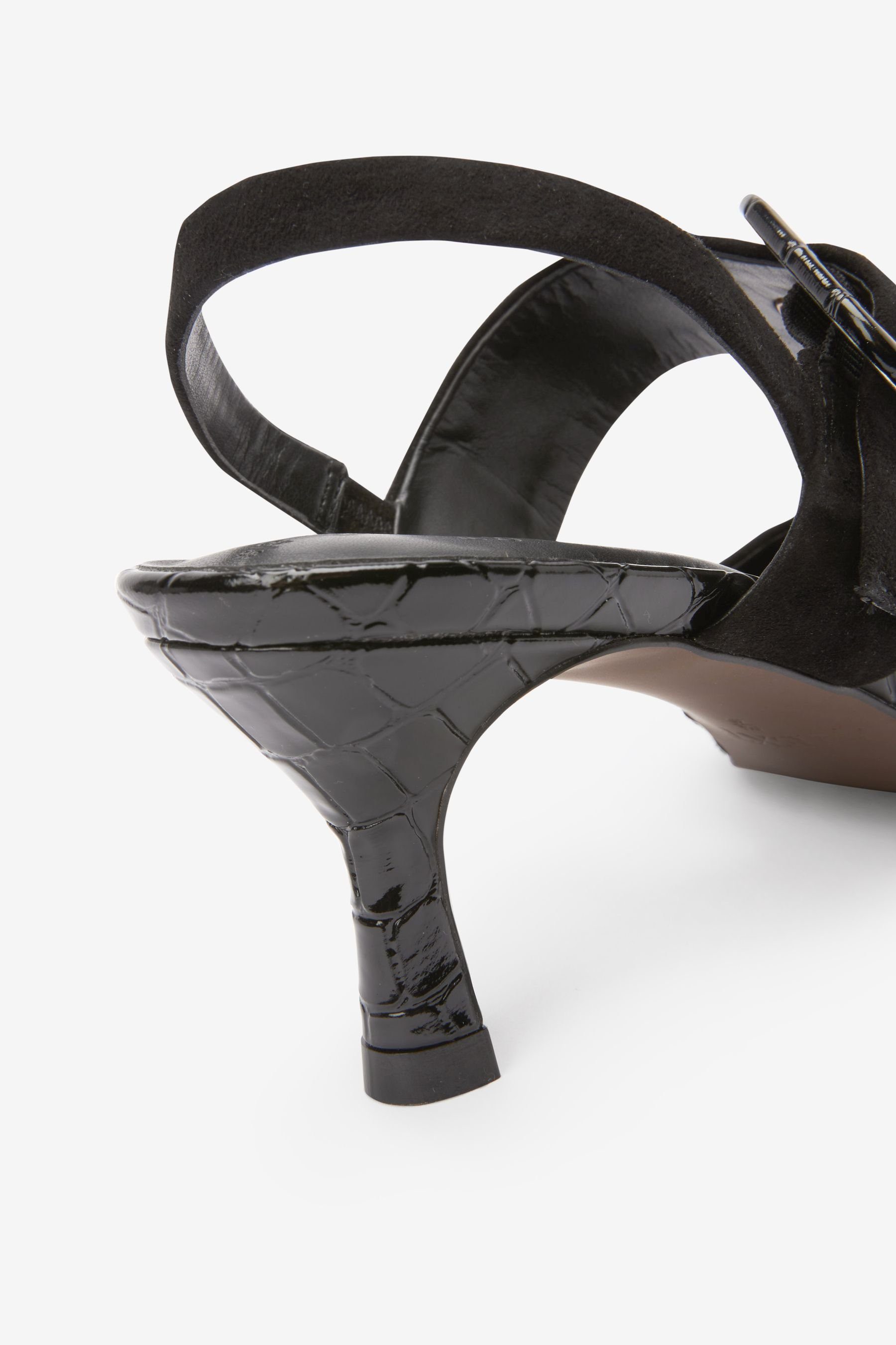 Next Schuh aus (1-tlg) Leder Slingpumps Schnallendetails mit Black