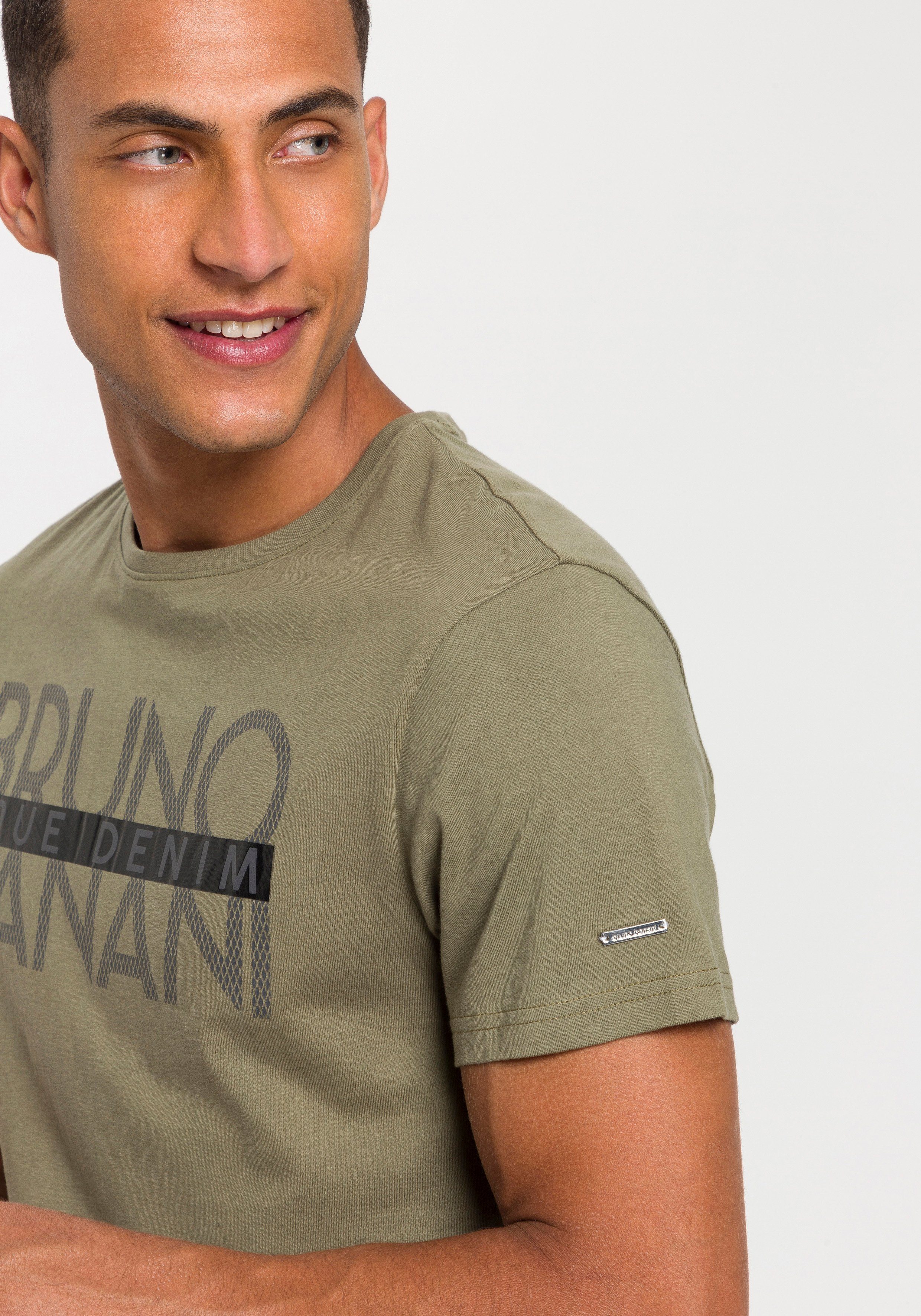 Bruno Banani T-Shirt kurzärmelig, schmal geschnitten, bedruckt, aus Baumwolle
