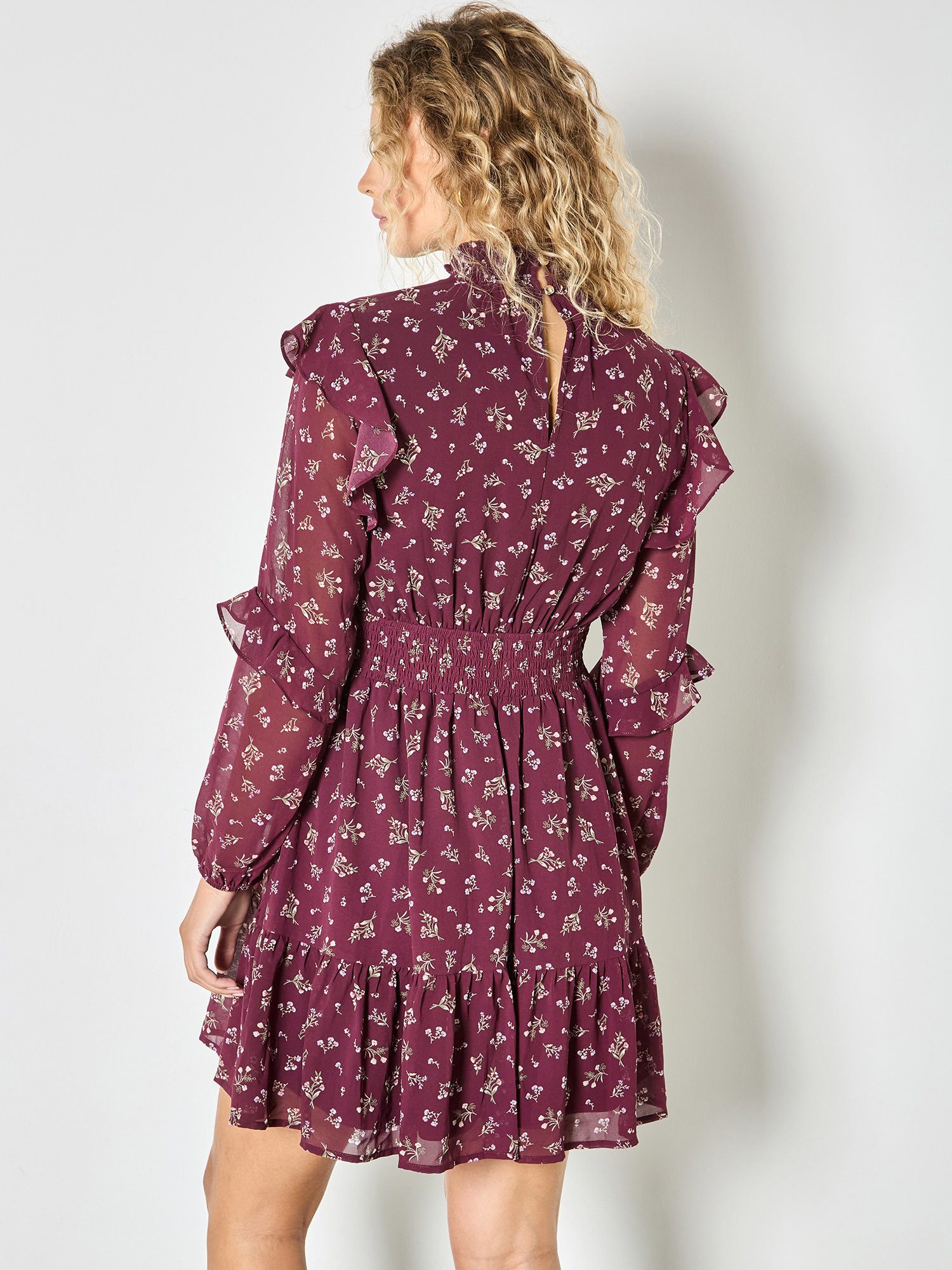 Apricot Druckkleid Blumen-Minkleid mit Rüschen