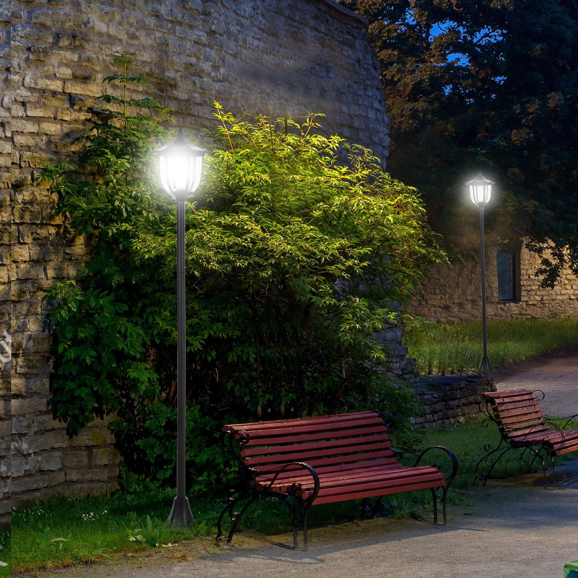 Outsunny Außen-Stehlampe Gartenlaterne, Laterne, Gartenleuchte, 30/60 Lumen, Kunststoff Schwarz, Solarbetrieb, wasserdicht, LED fest integriert, Weiß, Ø26.5 x H177 cm