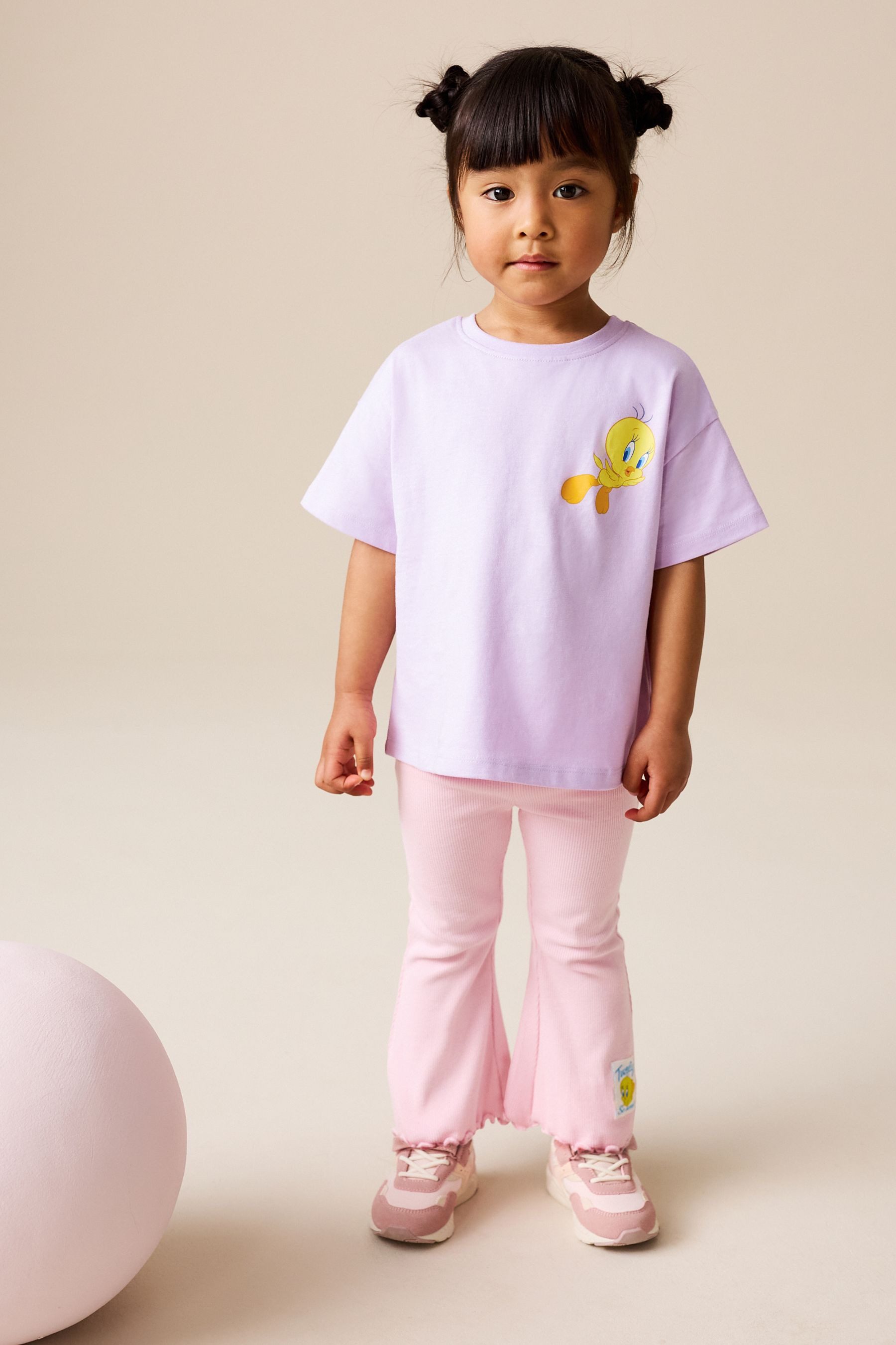 Next Shirt & Hose Kurzarm-T-Shirt und Leggings mit Schlag, Tweety (2-tlg)