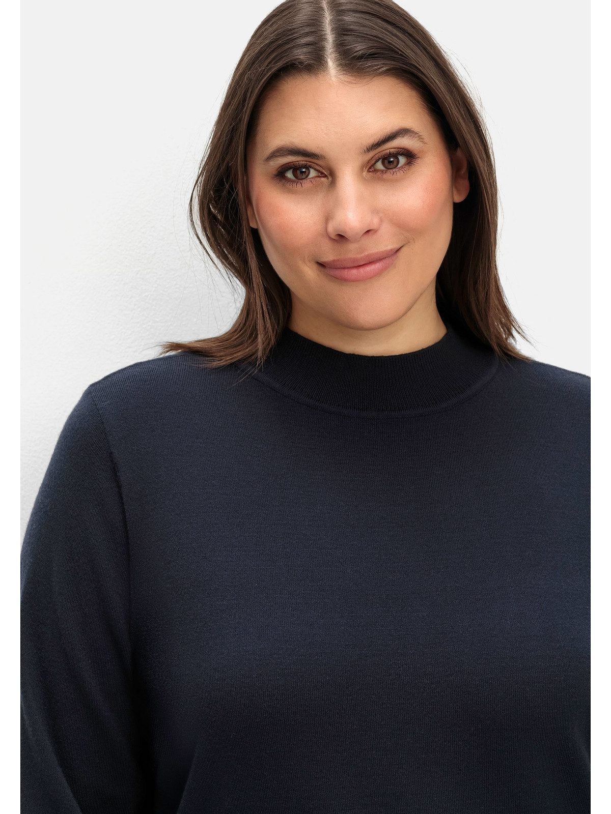 Sheego Strickpullover Große Größen mit geripptem Stehkragen und Seitenschlitzen