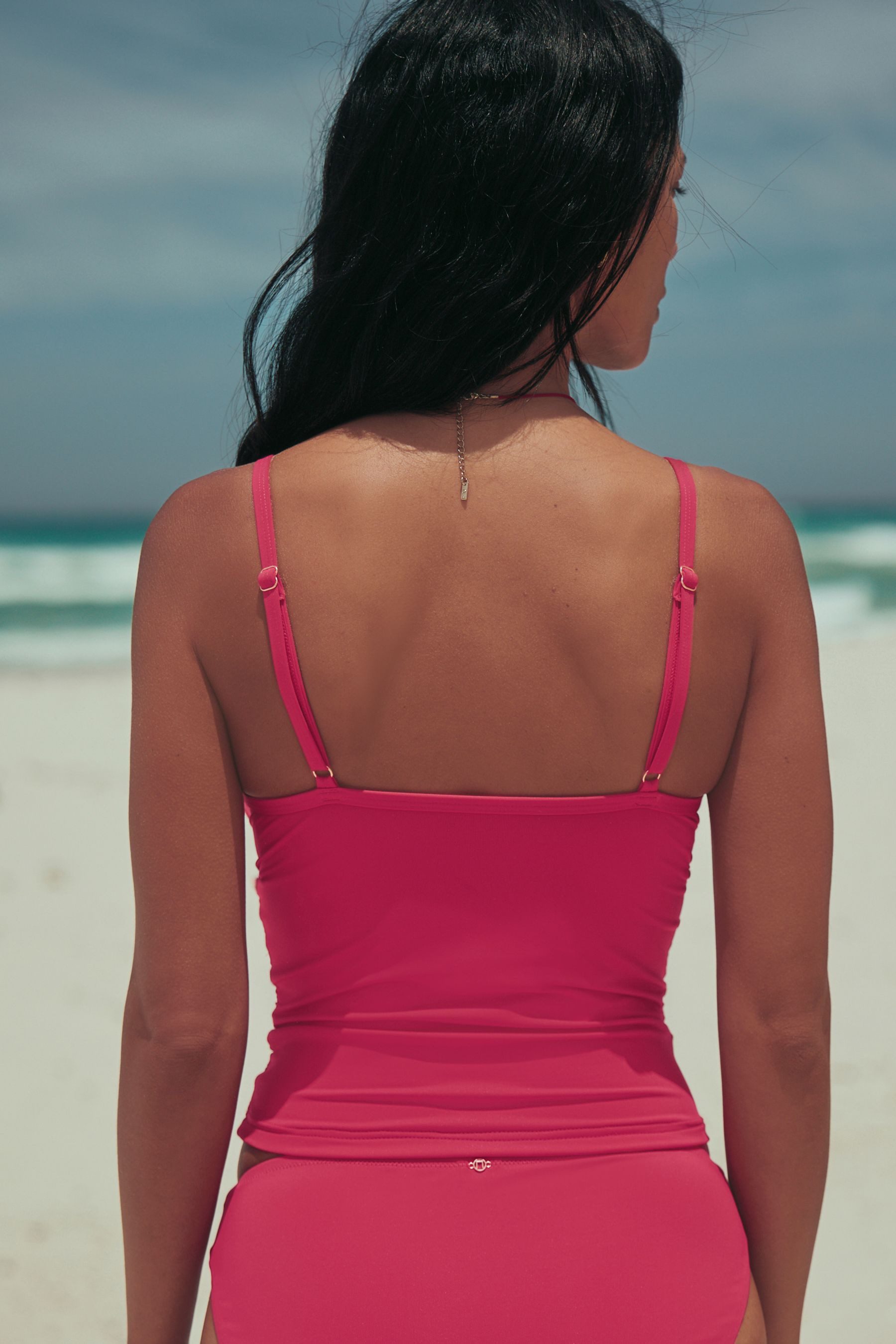Next Tankini-Top Wattiertes Tankinioberteil mit Bügel (1-St)