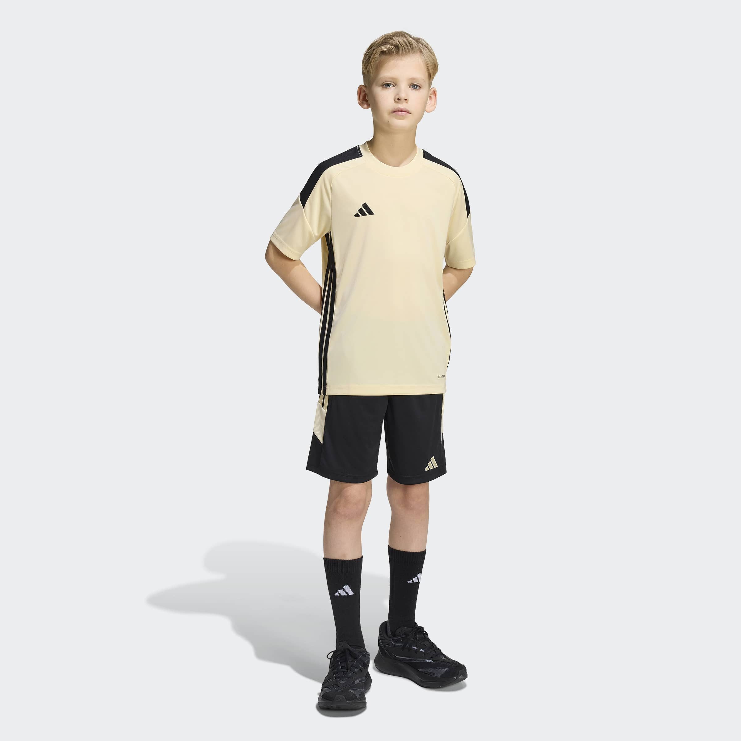 adidas Performance Trainingsshorts TIRO 26 ESSENTIALS KIDS für Kinder, mit CLIMACOOL® Technologie, aus Interlock-Material – Bild 5 von 5