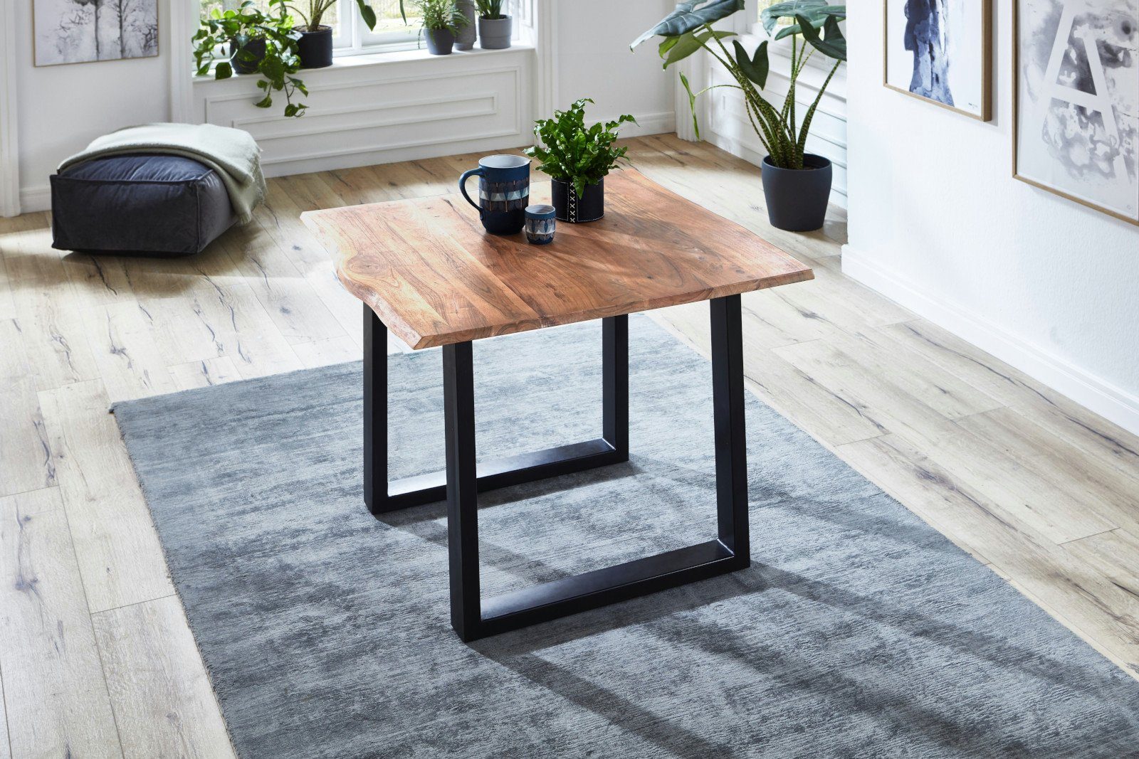 SAM® Baumkantentisch Neapel, massives Akazienholz, Baumkante, Metallgestell U-Form, bis 3 Meter