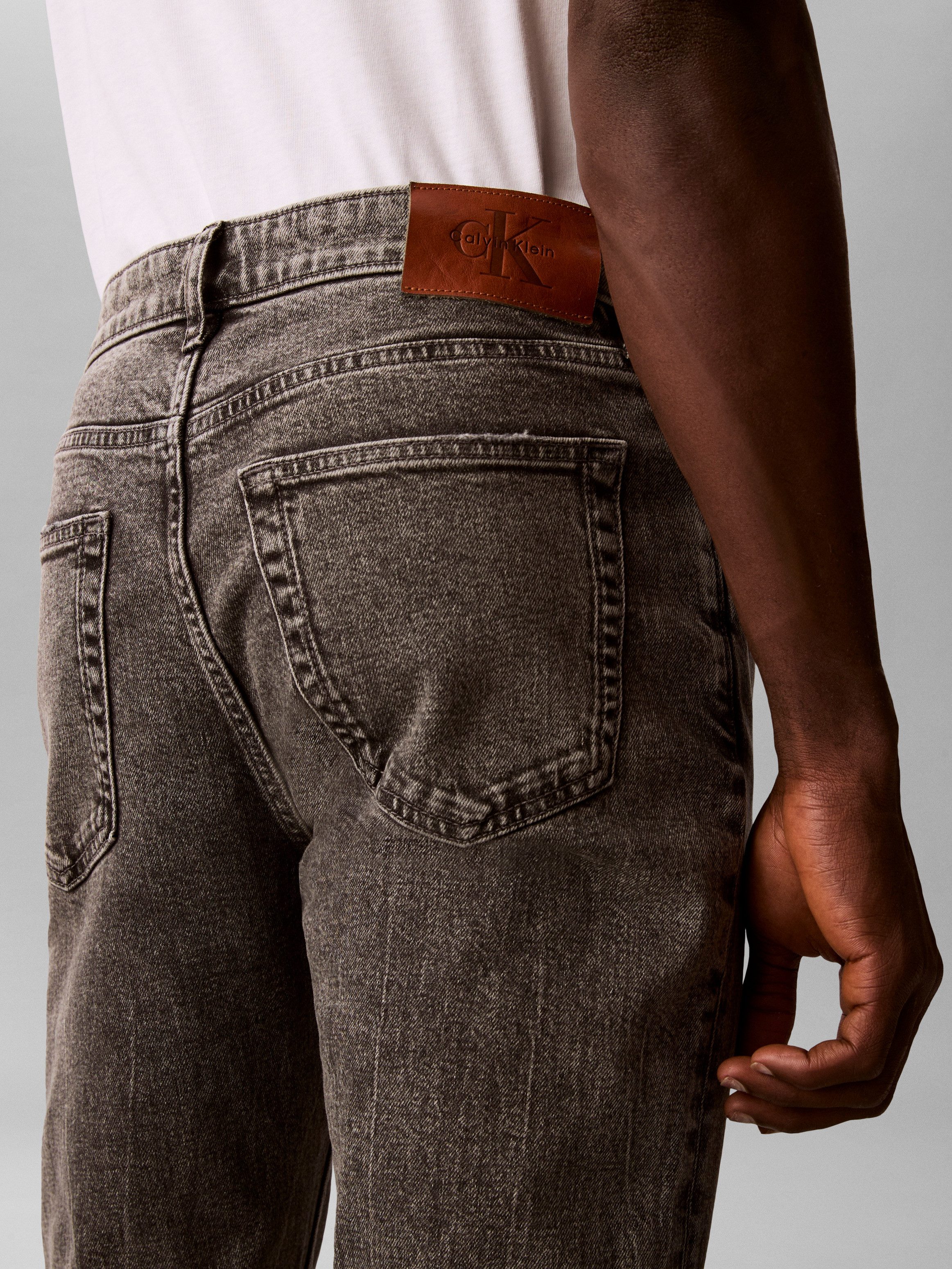 Calvin Klein Jeans Slim-fit-Jeans SLIM TAPER mit Markenlabel – Bild 3 von 5