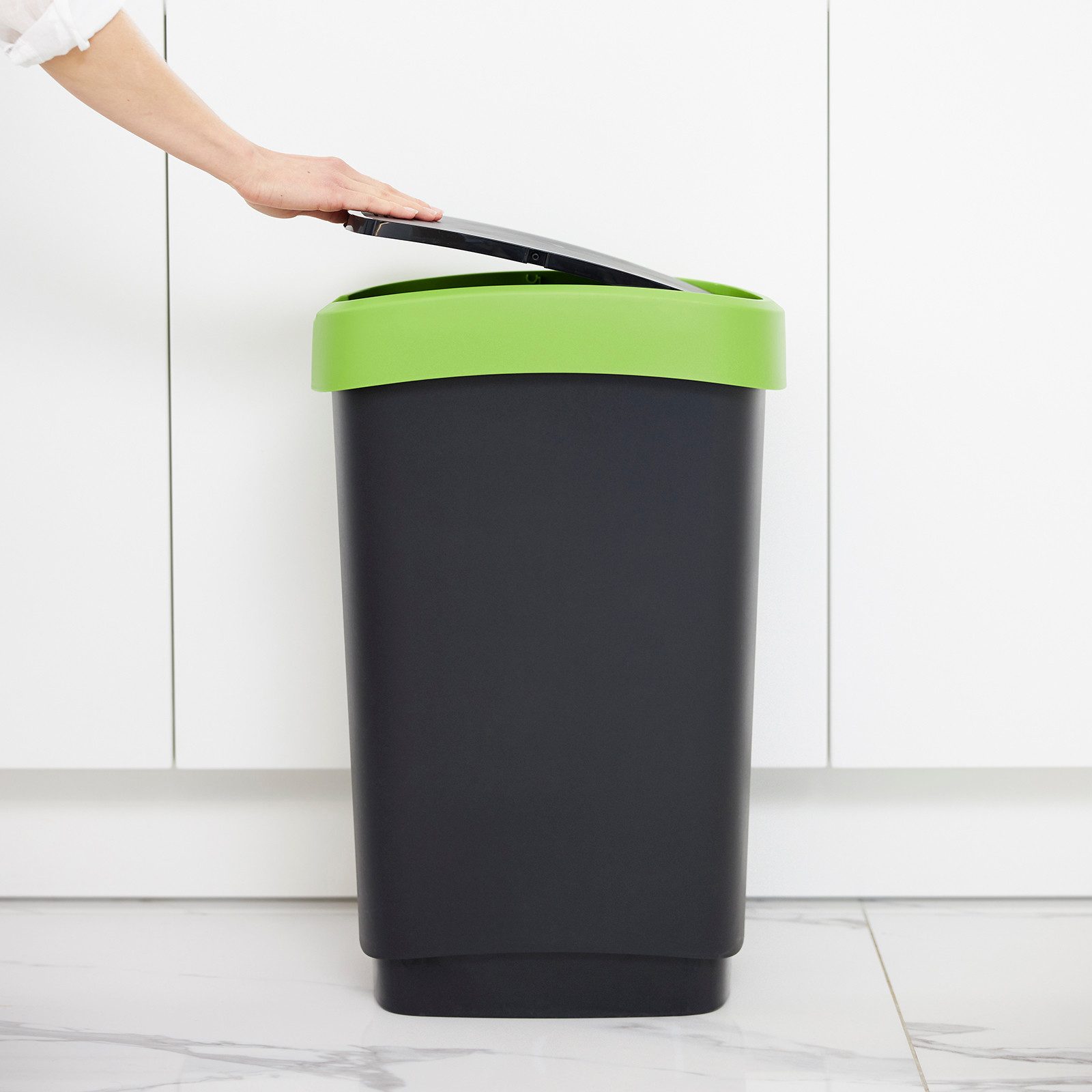 ROTHO Mülleimer TWIST Abfalleimer 50l - 2-in-1 Deckel - ideal zur Mülltrennung zuhause, Sticker-Set für Mülltrennung