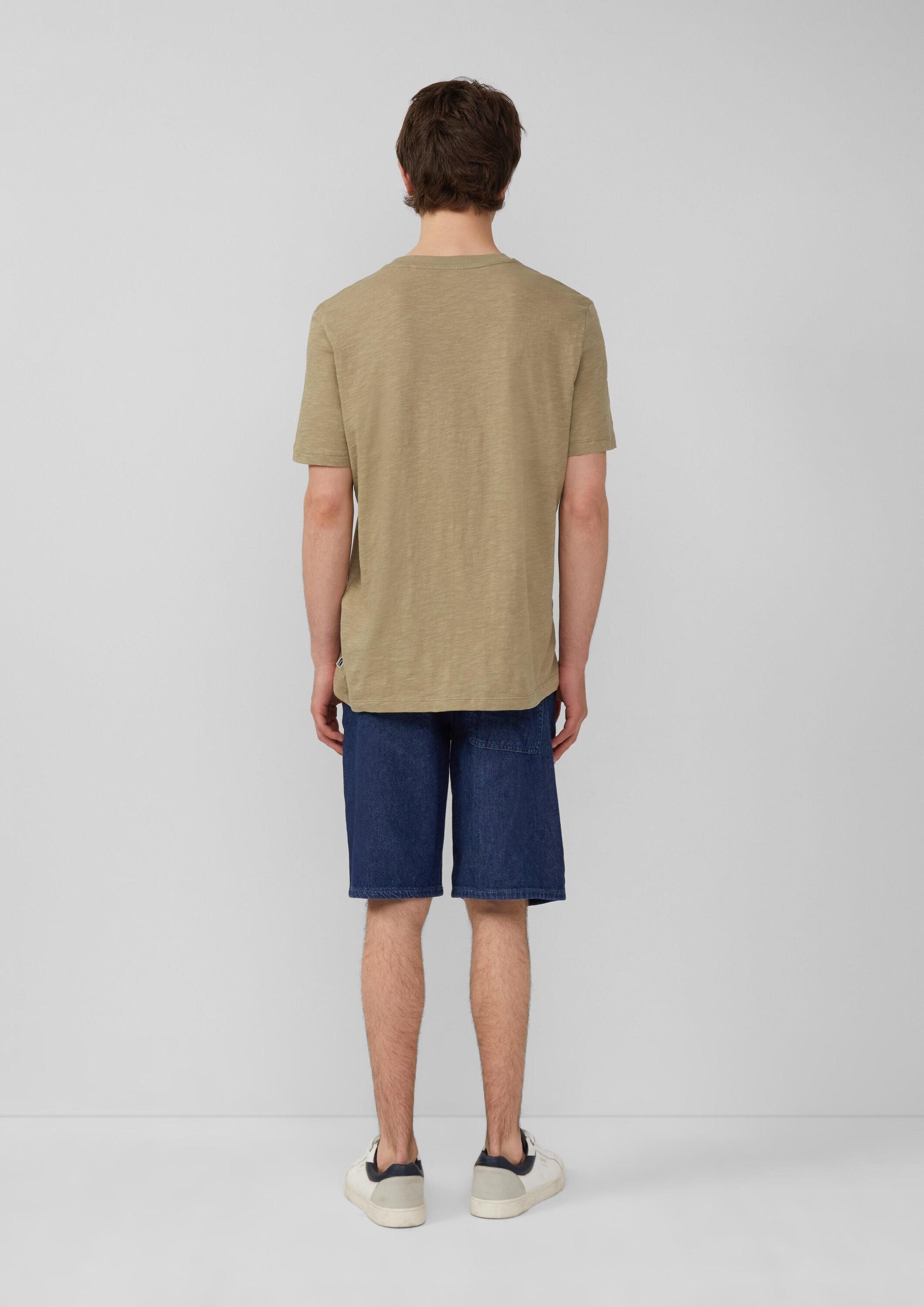 s.Oliver Kurzarmshirt T-Shirt Baumwoll-T-Shirt mit Frontprint und Flammgarnstruktur