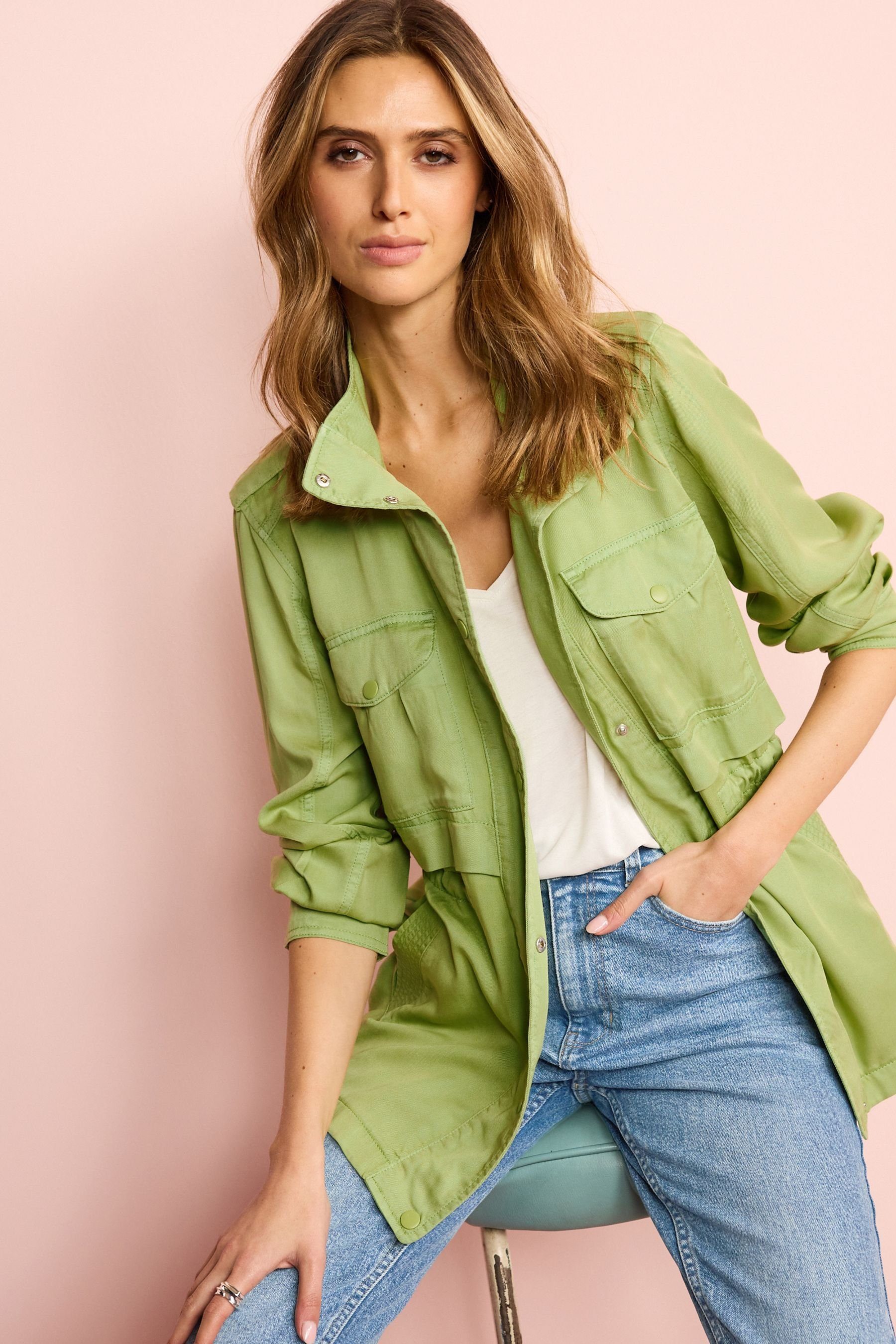 Relaxed (1-St) Green aufgesetzten Sommerjacke Taschen Next Fit mit Khaki Utility-Jacke Soft