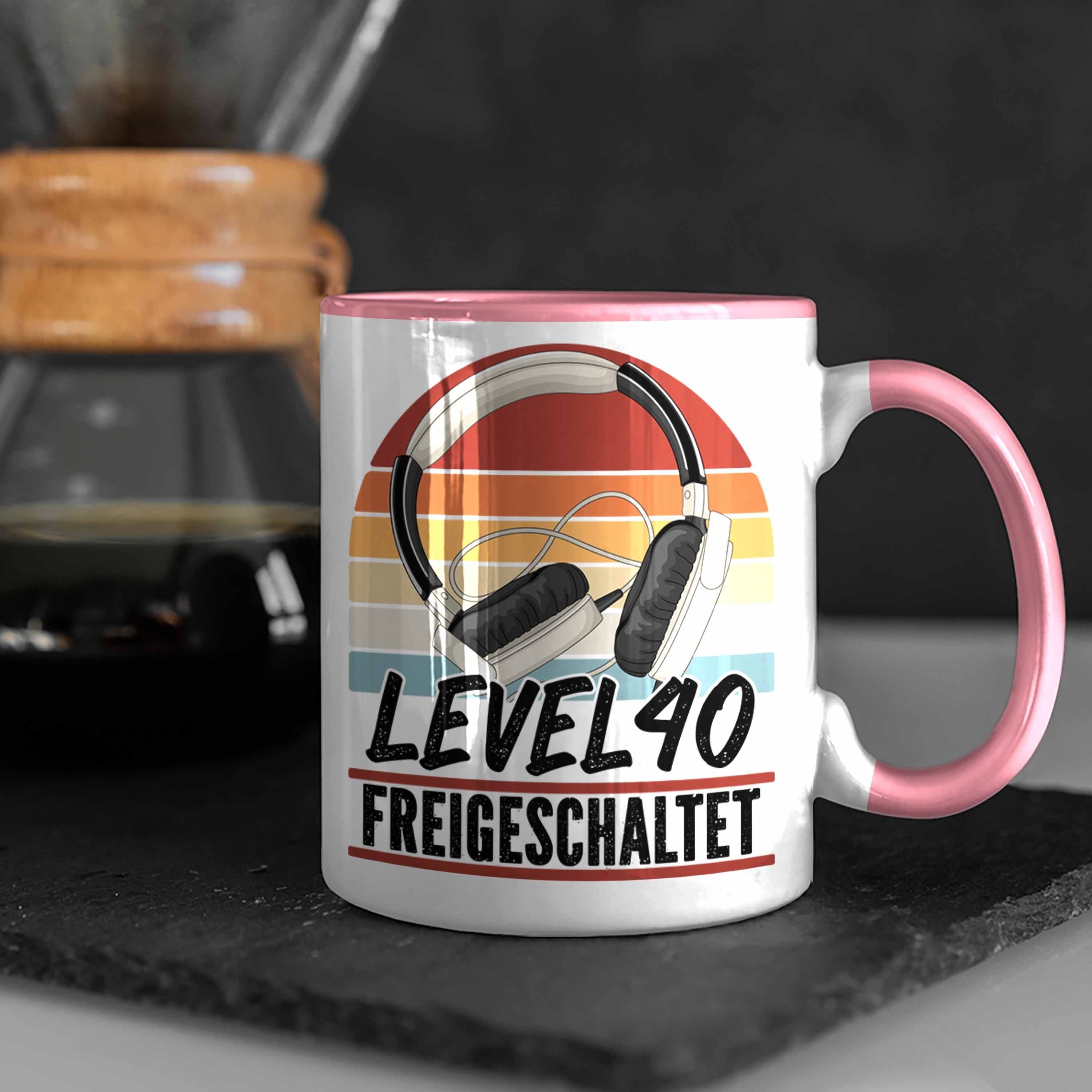 Trendation Tasse 40. Geburtstag Geschenk Kaffee-Becher Gamer Geburts Rosa Männer 40er Gaming