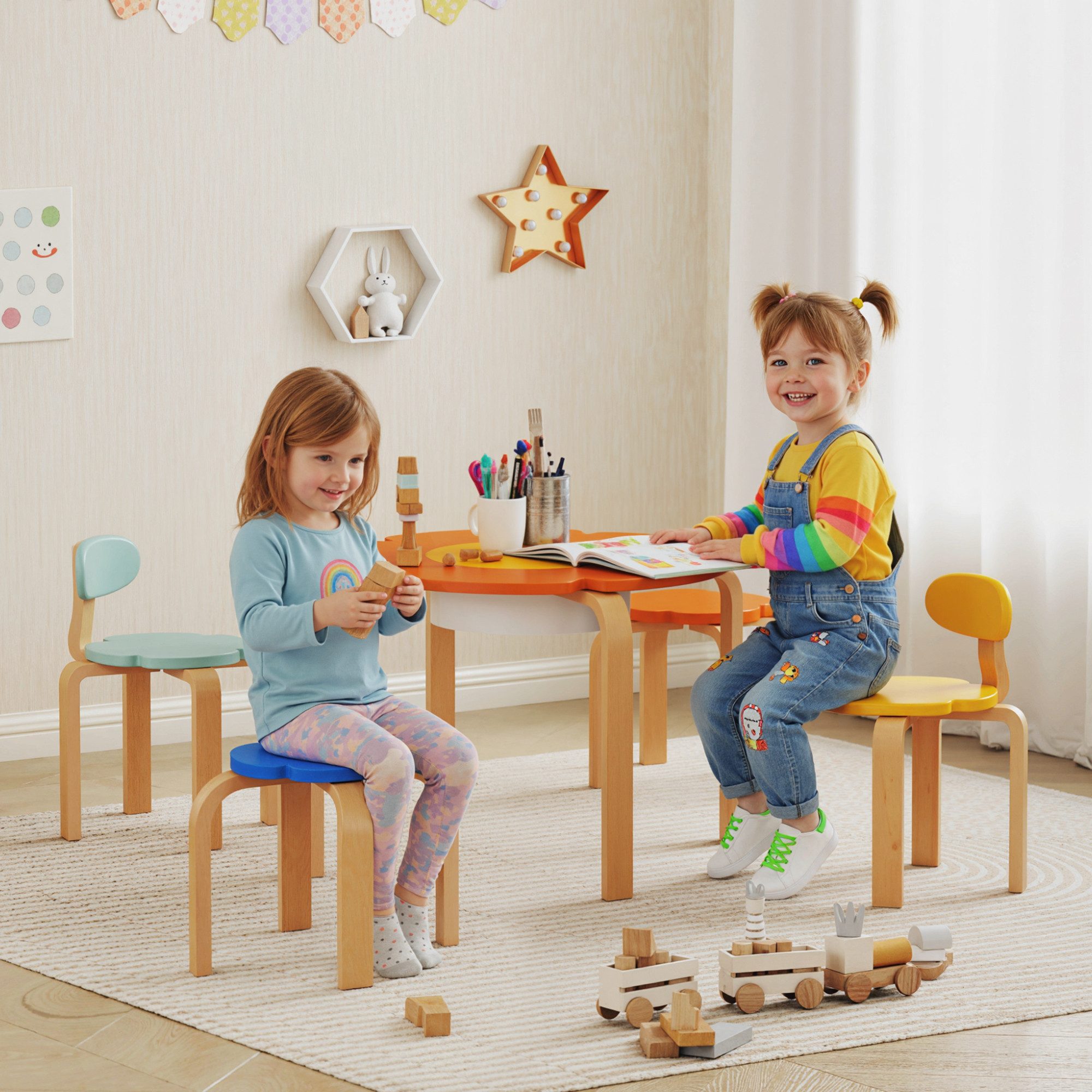 AIYAPLAY Kindersitzgruppe für Kinder von 3 bis 8 Jahren, (Kindermöbel, 5-tlg., 5-teiliges Set mit Tisch, Стульяn und Табуреткиn), Blumenform, Mehrfarbig