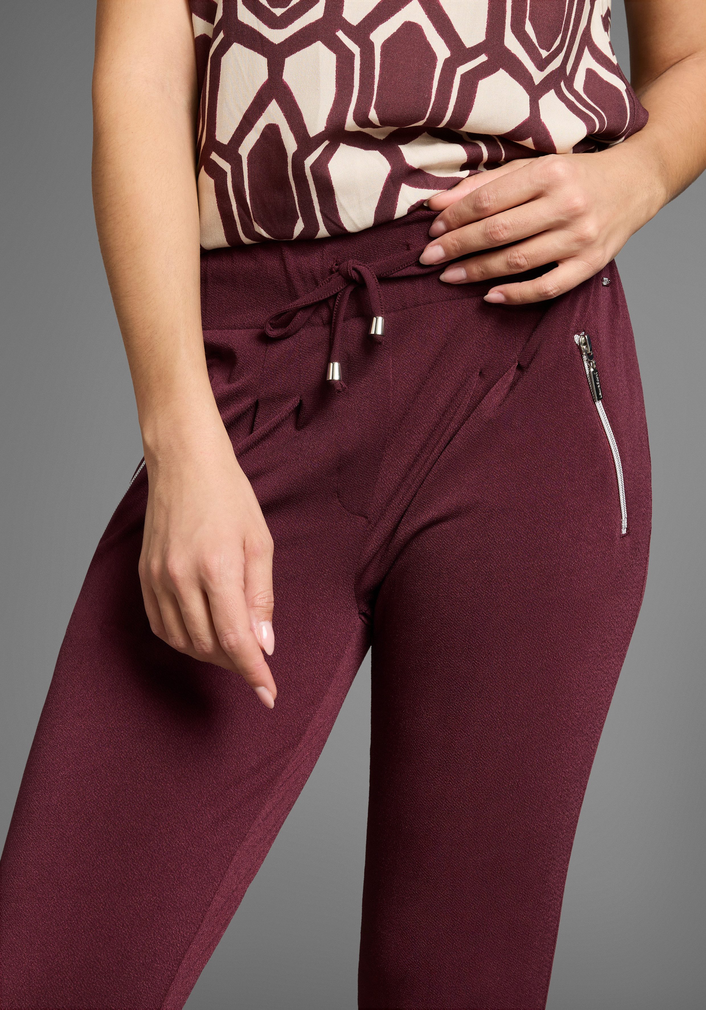 Laura Scott Jogger Pants mit Reißverschlusstaschen