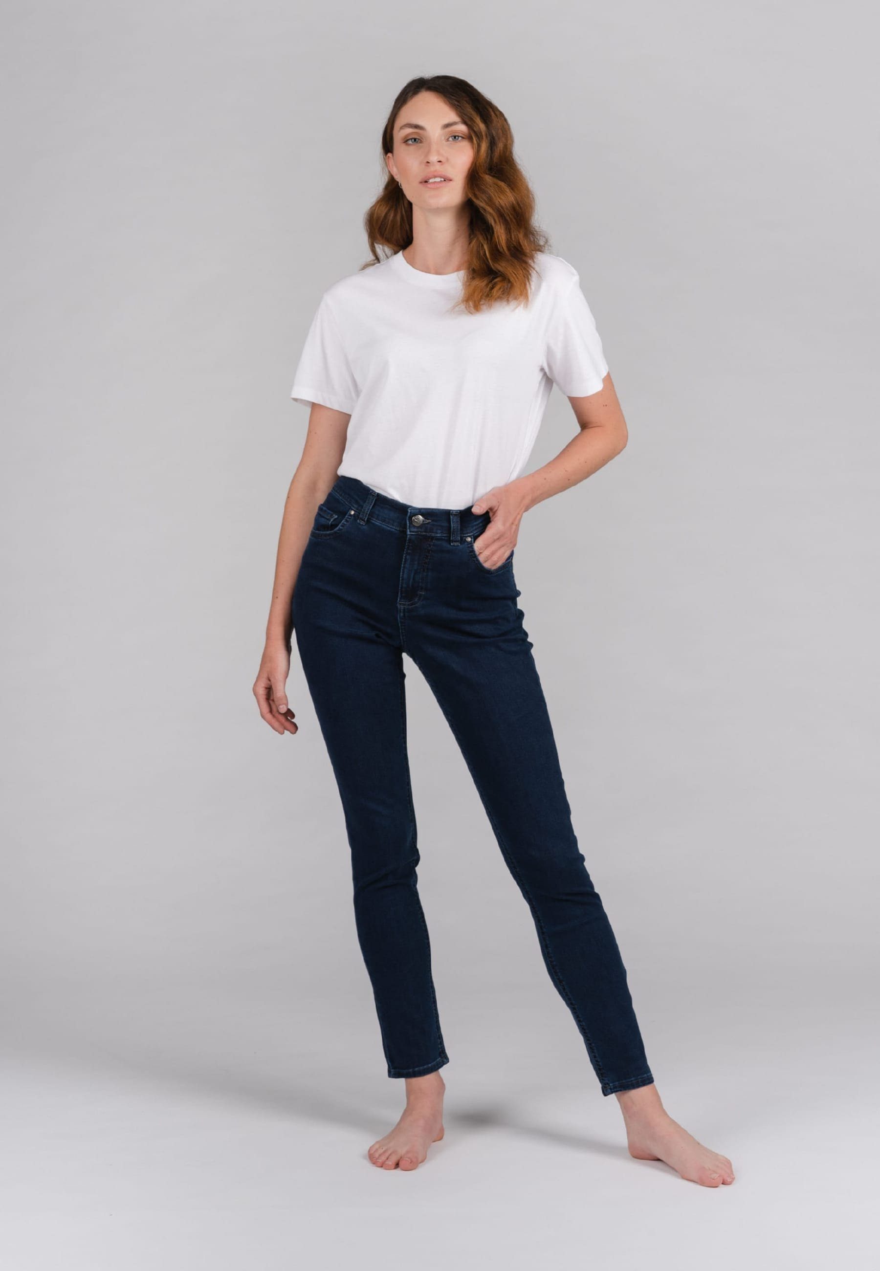 ANGELS Slim-fit-Jeans Jeans Skinny mit sportivem Denim mit Label-Applikationen blau