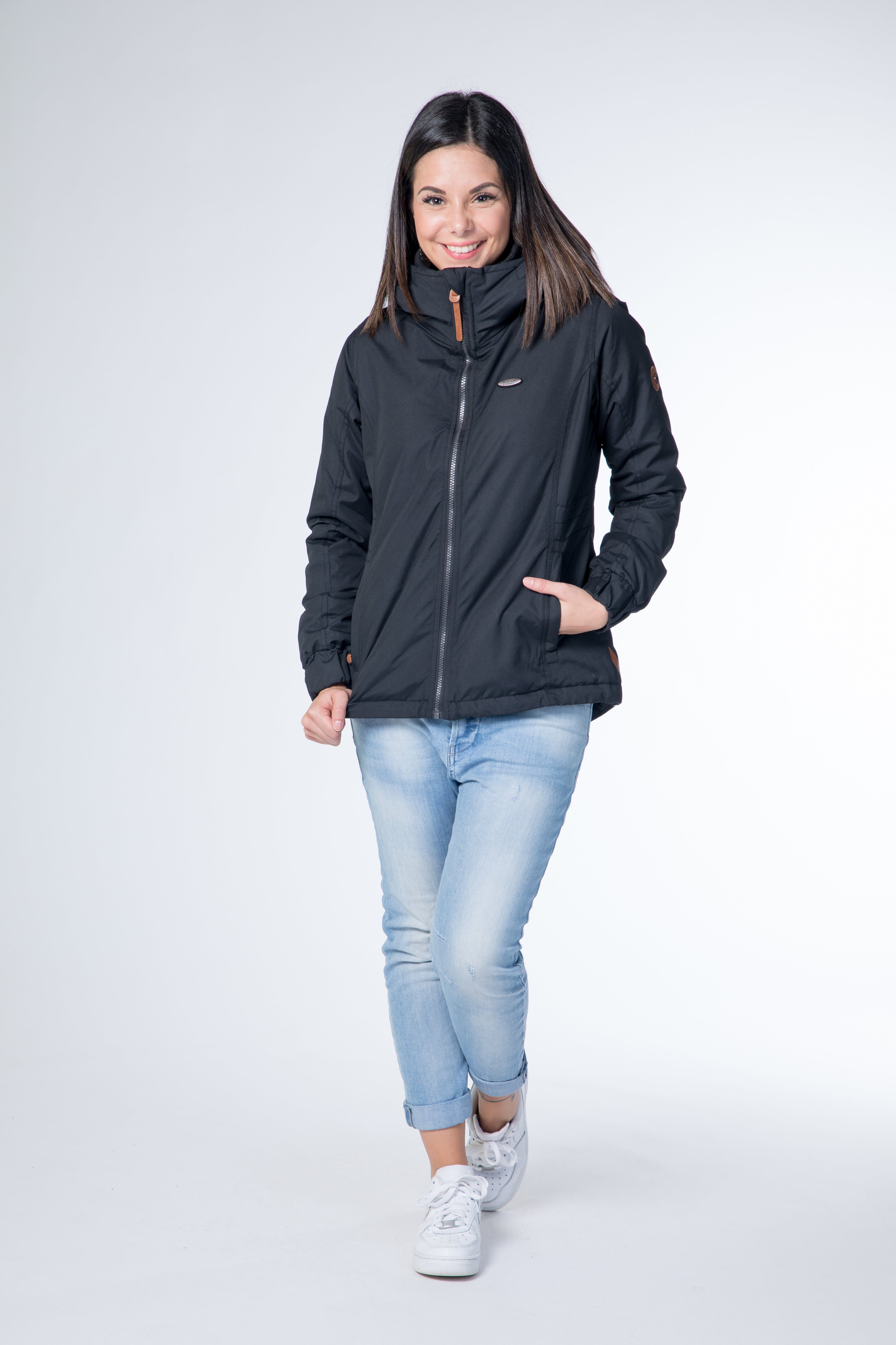 Alife & Kickin Winterjacke NAOMICA BLACK CS mit WOMEN Stehkragen Jacket Kapuze und