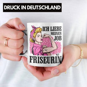 Trendation Tasse Trendation - Friseurin Tassen Geschenk Zubehör Geschenkideen Friseursaloneröffnung Frisörin Tasse Kaffeetasse Spruch Friseur