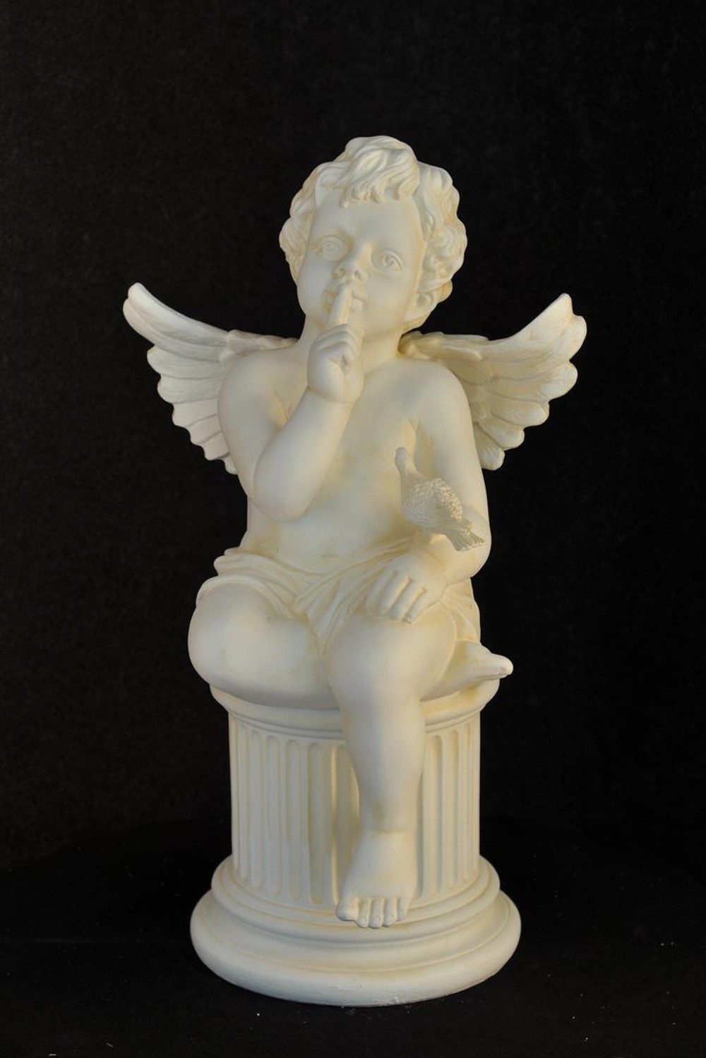 JVmoebel Engelfigur Engelsfigur aus Keramik mit dekorativer Säule, Made in Europa