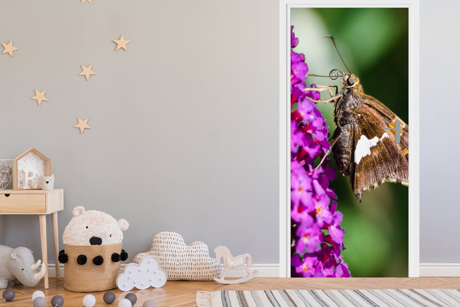 cm Fototapete 75x205 St), MuchoWow bedruckt, (1 Türtapete Tür, Schmetterling für dem auf Matt, Türaufkleber, Schmetterlingsstrauch,