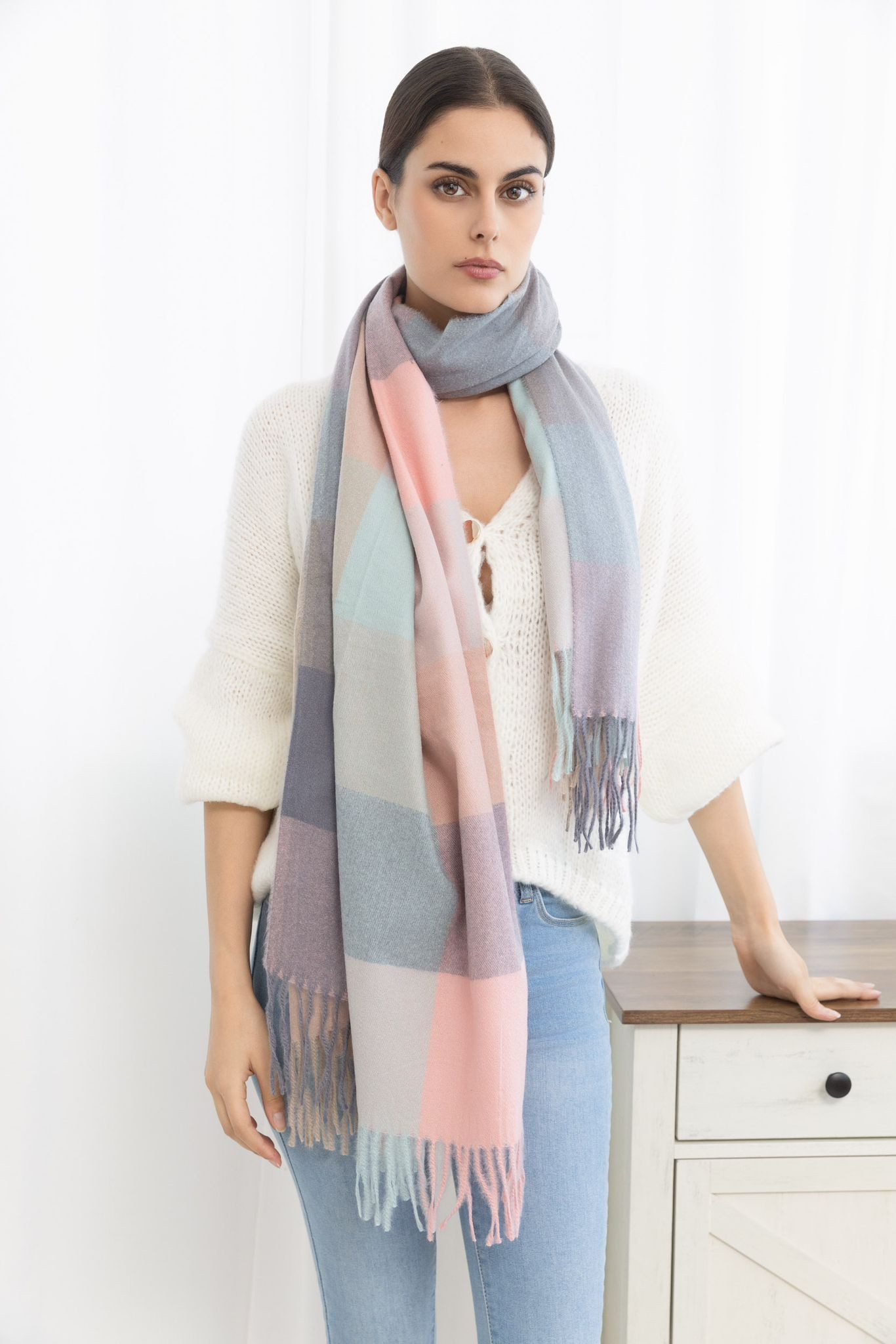 MIRROSI Modeschal weicher und warmer karierter Schal mit Fransen, 70x180cm, (Viele tolle Farboptionen zur Auswahl), Damen Halstuch ideal für Herbst und Winter