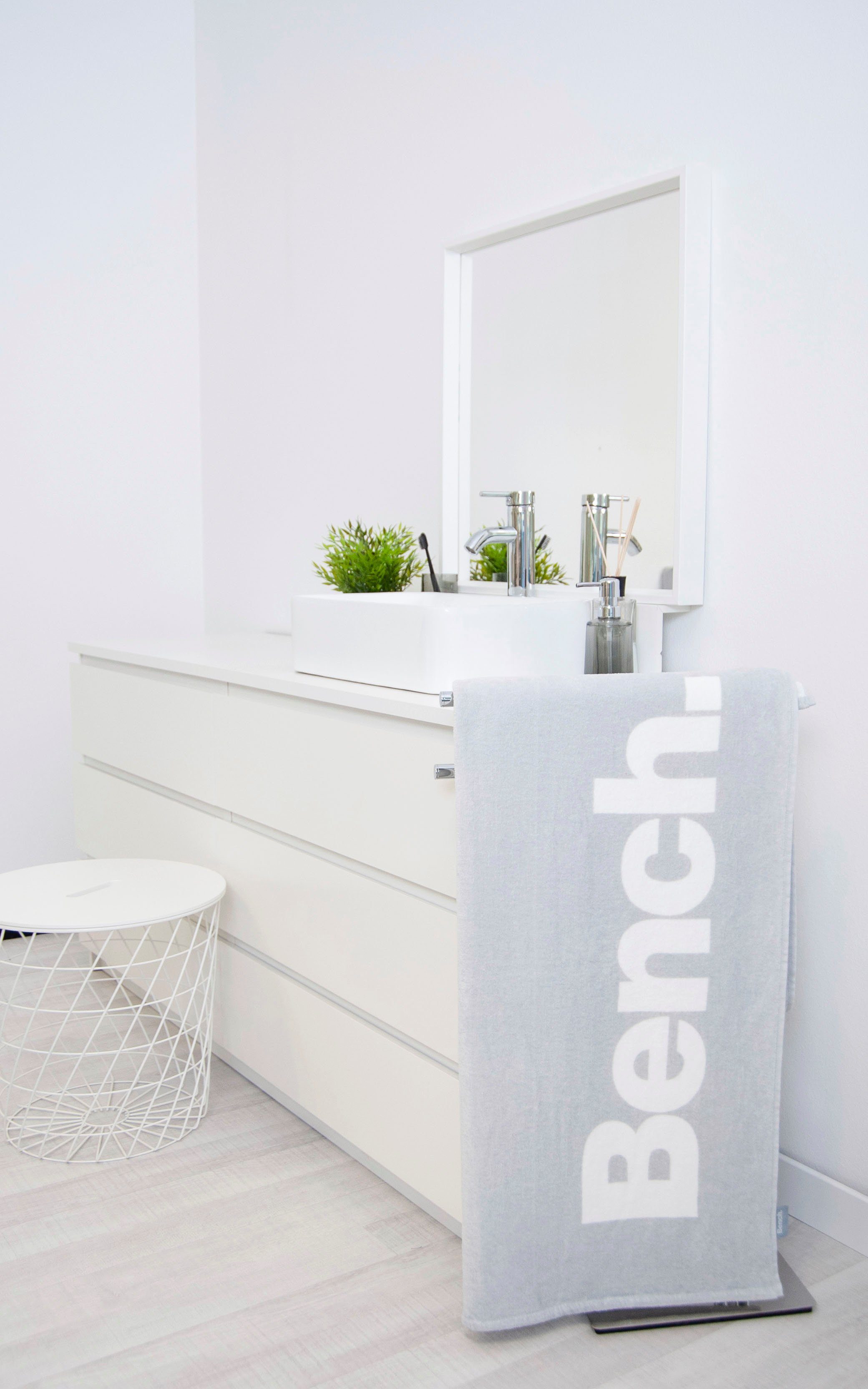 Bench. Strandtuch Bench, Velours (1-St), mit günstig online kaufen