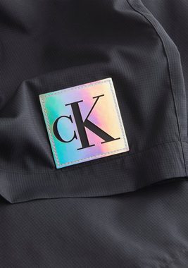 Calvin Klein Swimwear Badeshorts MEDIUM DRAWSTRING mit Logo-Badge am Saum