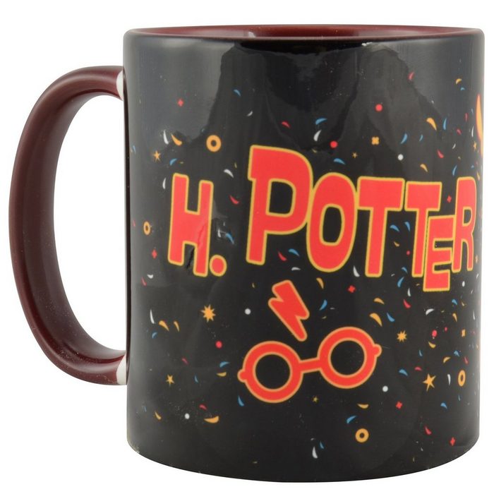 United Labels® Tasse Harry Potter Tasse - Quidditch Hogwarts Kaffeetasse Becher Kaffeebecher aus Keramik Schwarz 320 ml Keramik