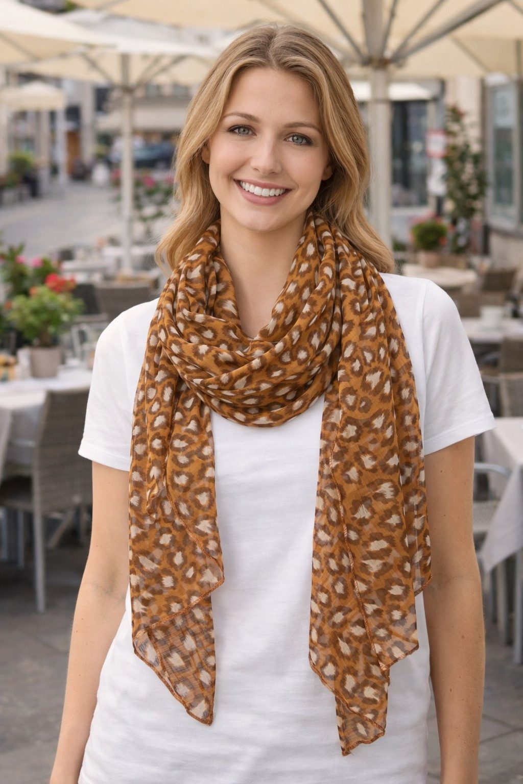 Cassandra Accessoires Schal Schrägschal "Wild & Elegant", mit Leo-Muster, mit Seide - Made in Italy