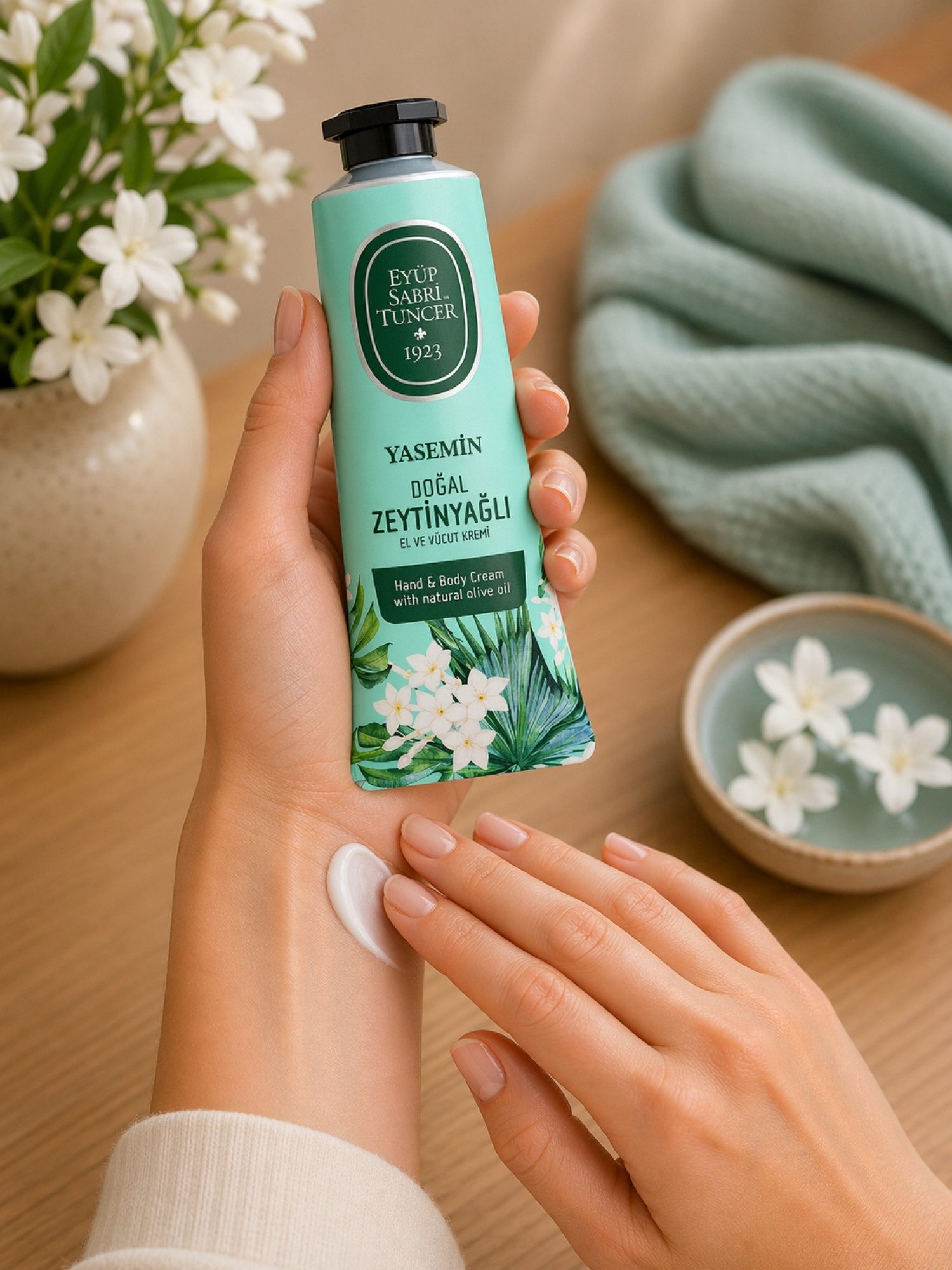 EYÜP SABRI TUNCER Handcreme Hand- & Körpercreme mit Olivenöl 50 ml verschiedene Düfte, Vegan, Vegan, mit Olivenöl, verschiedene Duftvarianten