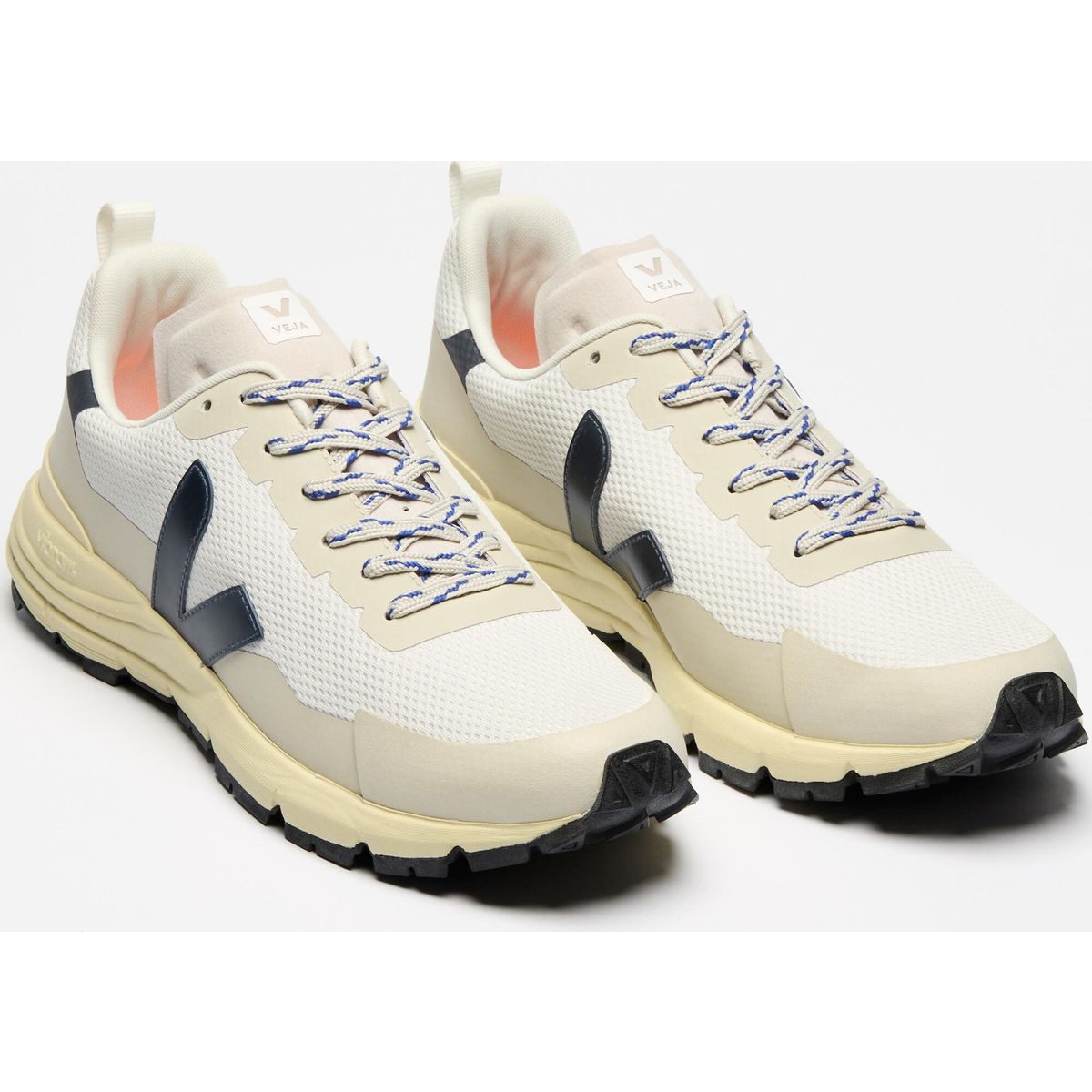 VEJA Dekkan Alveomesh Women Outdoorschuh Nachhaltiger, atmungsaktiver Damen-Sneaker mit recycelten Materialien