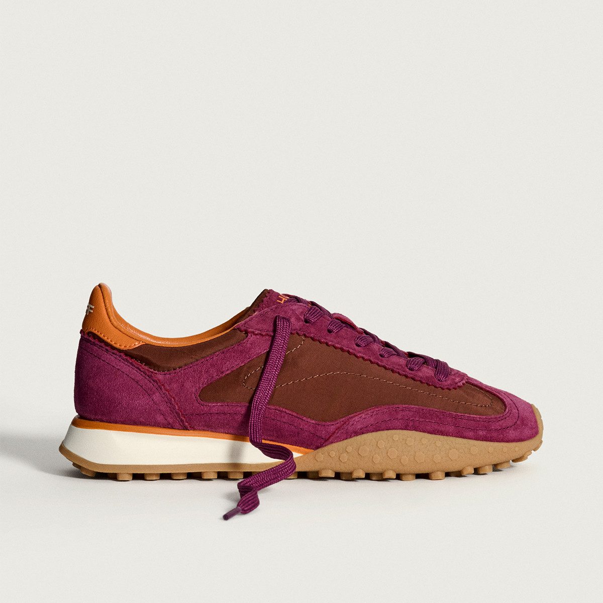 Sneaker