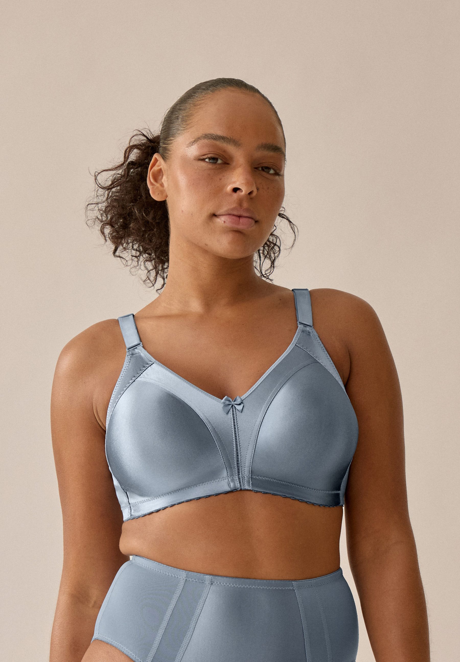 Naturana Minimizer-BH Solutions (1-tlg) Shaping-Effekt, breite Träger, feminin, ohne Bügel, Satin