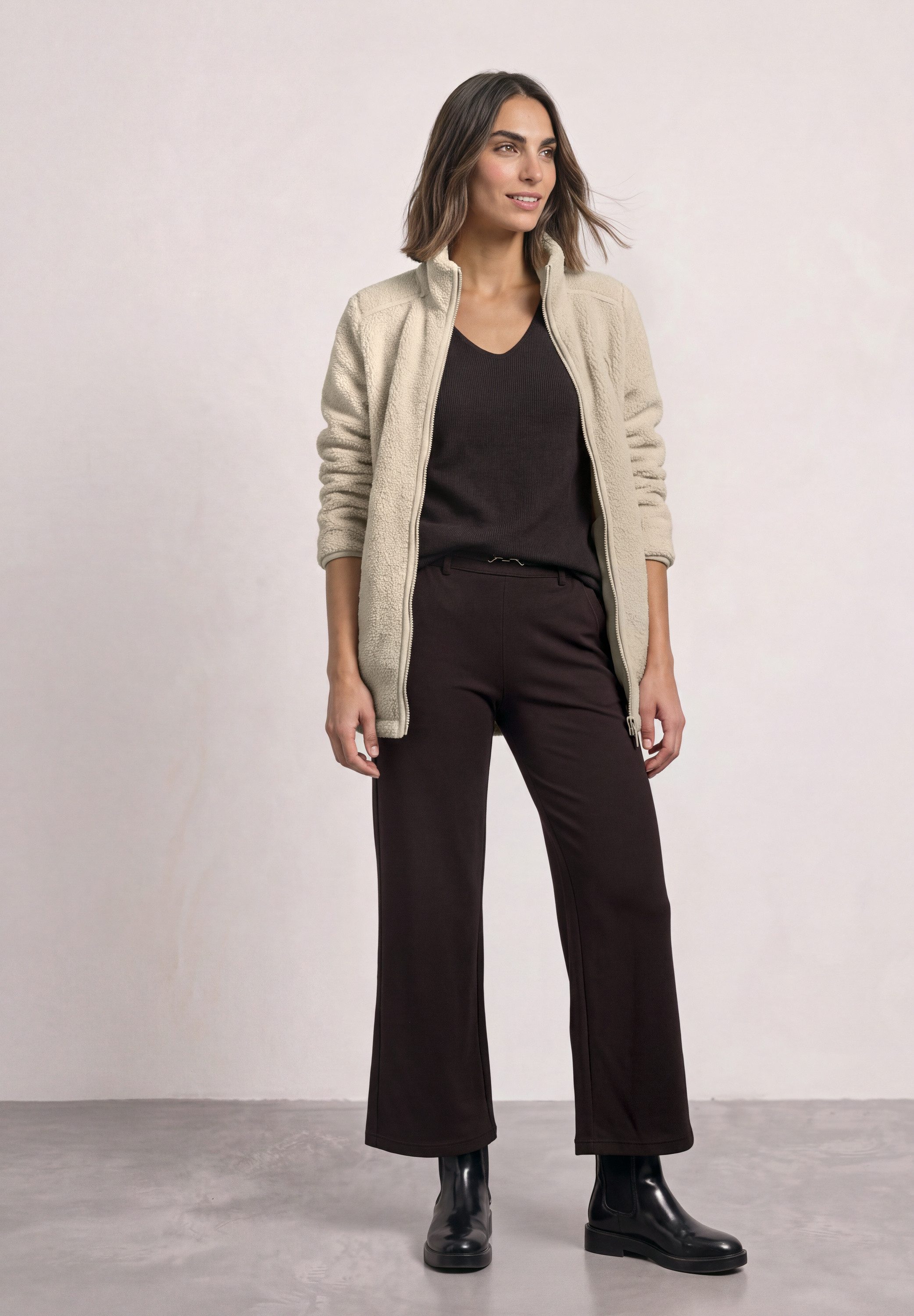 STREET ONE Fellimitatjacke mit Stehkragen – Bild 3 von 5