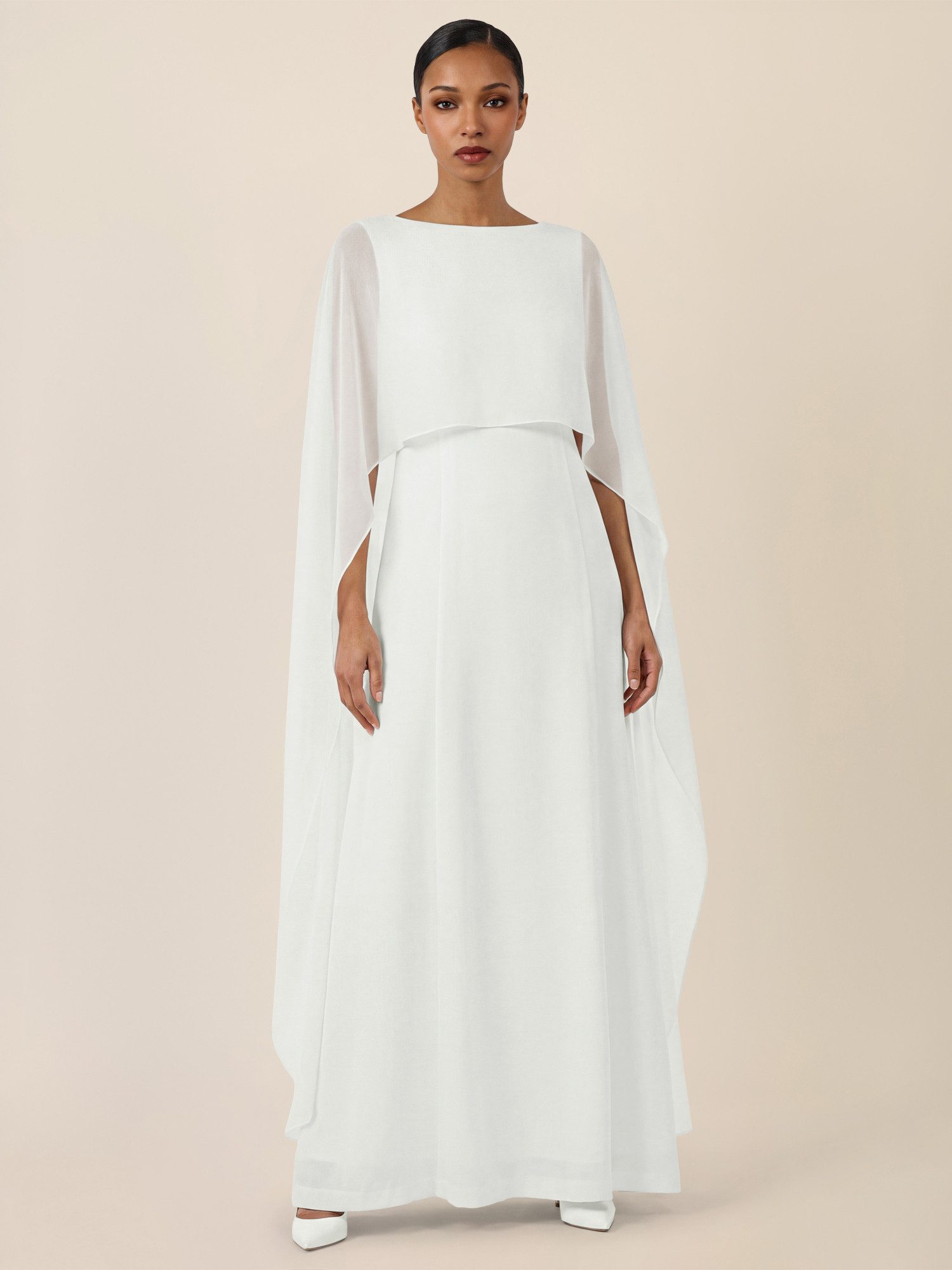 Apart Brautkleid mit fließender Eleganz