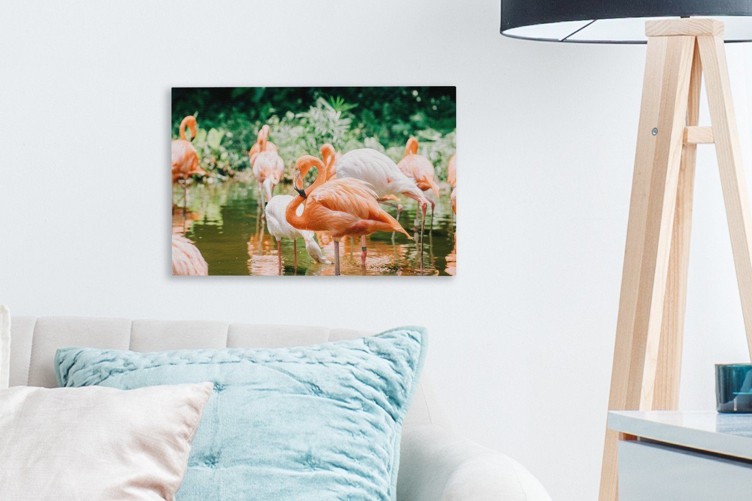 OneMillionCanvasses® Leinwandbild Flamingos cm Wandbild stehen Leinwandbilder, Wasser, Aufhängefertig, St), 30x20 (1 im Wanddeko