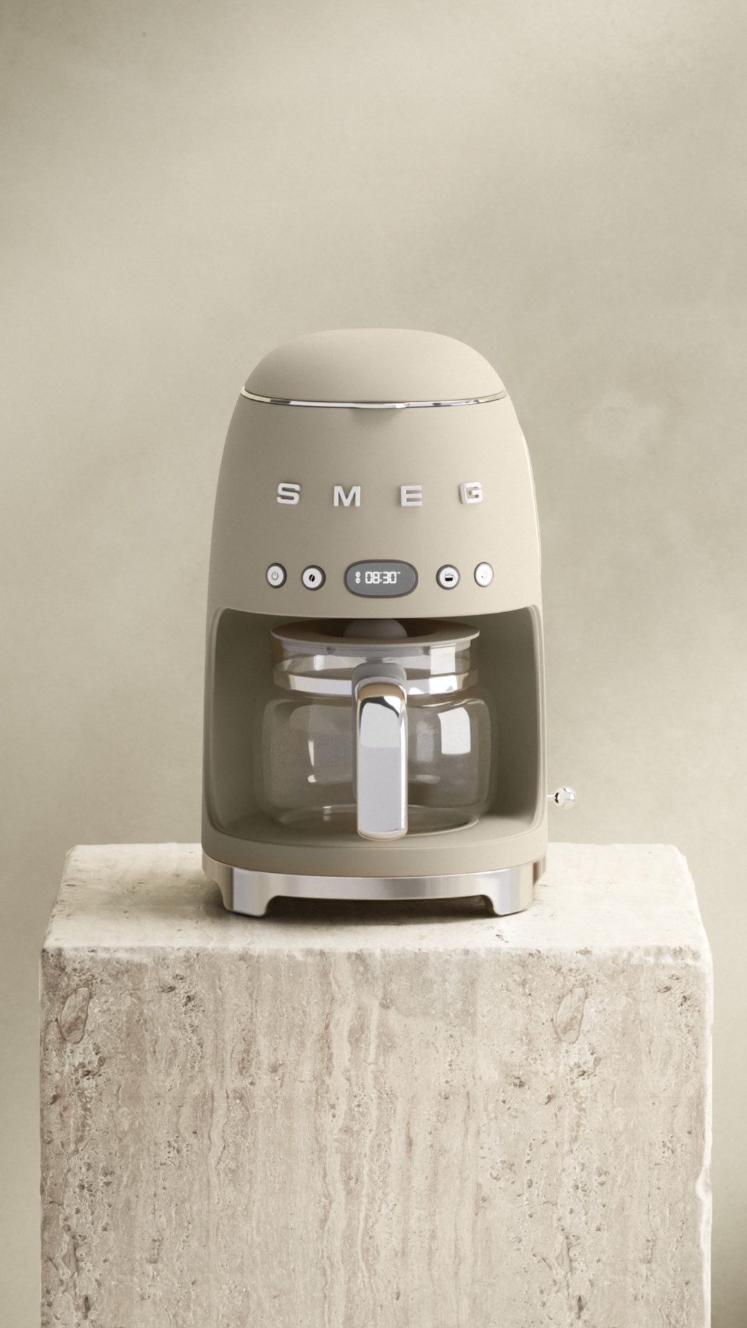 Smeg Filterkaffeemaschine DCF02MLMEU, 1,25l Kaffeekanne, 1x4