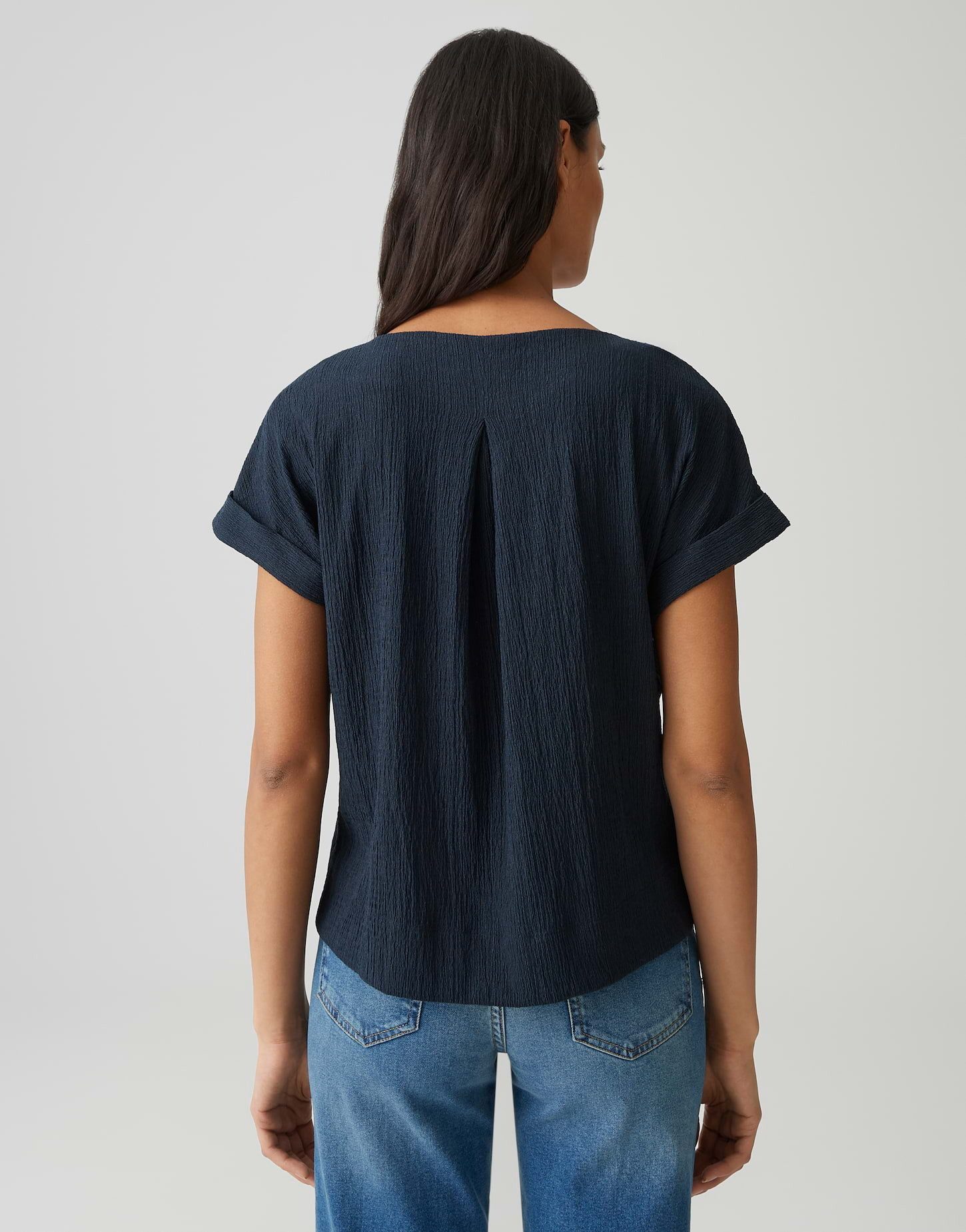 OPUS Kurzarmshirt Sikuro aus weichem Jersey mit Crinkle Effekt Der Aufschlag am Ärmel sorgt für eine entspannte Note