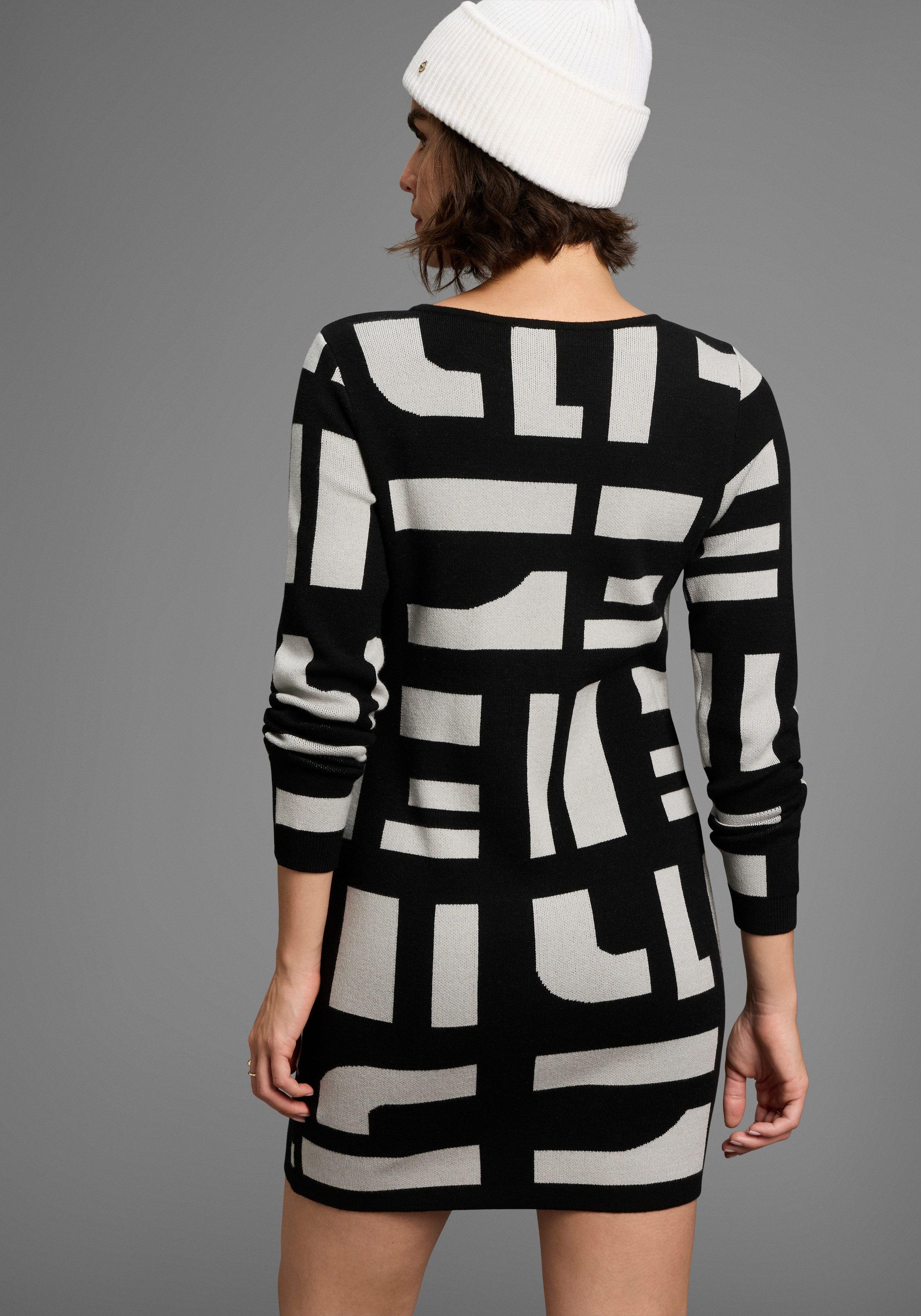 Boysen's Strickkleid aus modischem Jacquardstrick mit Rundhalsausschnitt günstig online kaufen