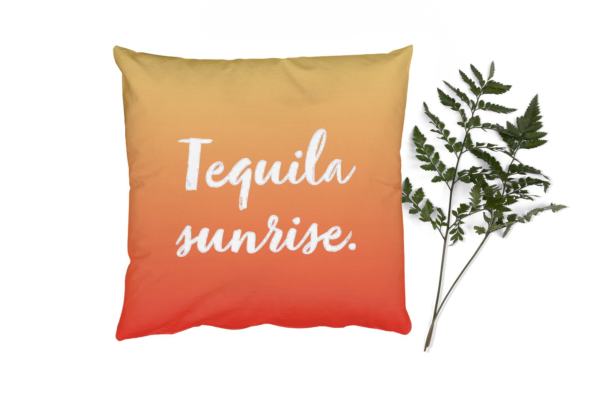 MuchoWow Dekokissen Tequila sunrise - Text - Cocktail - Zitate - Orange, Zierkissen mit Füllung für Wohzimmer, Schlafzimmer, Deko, Sofakissen